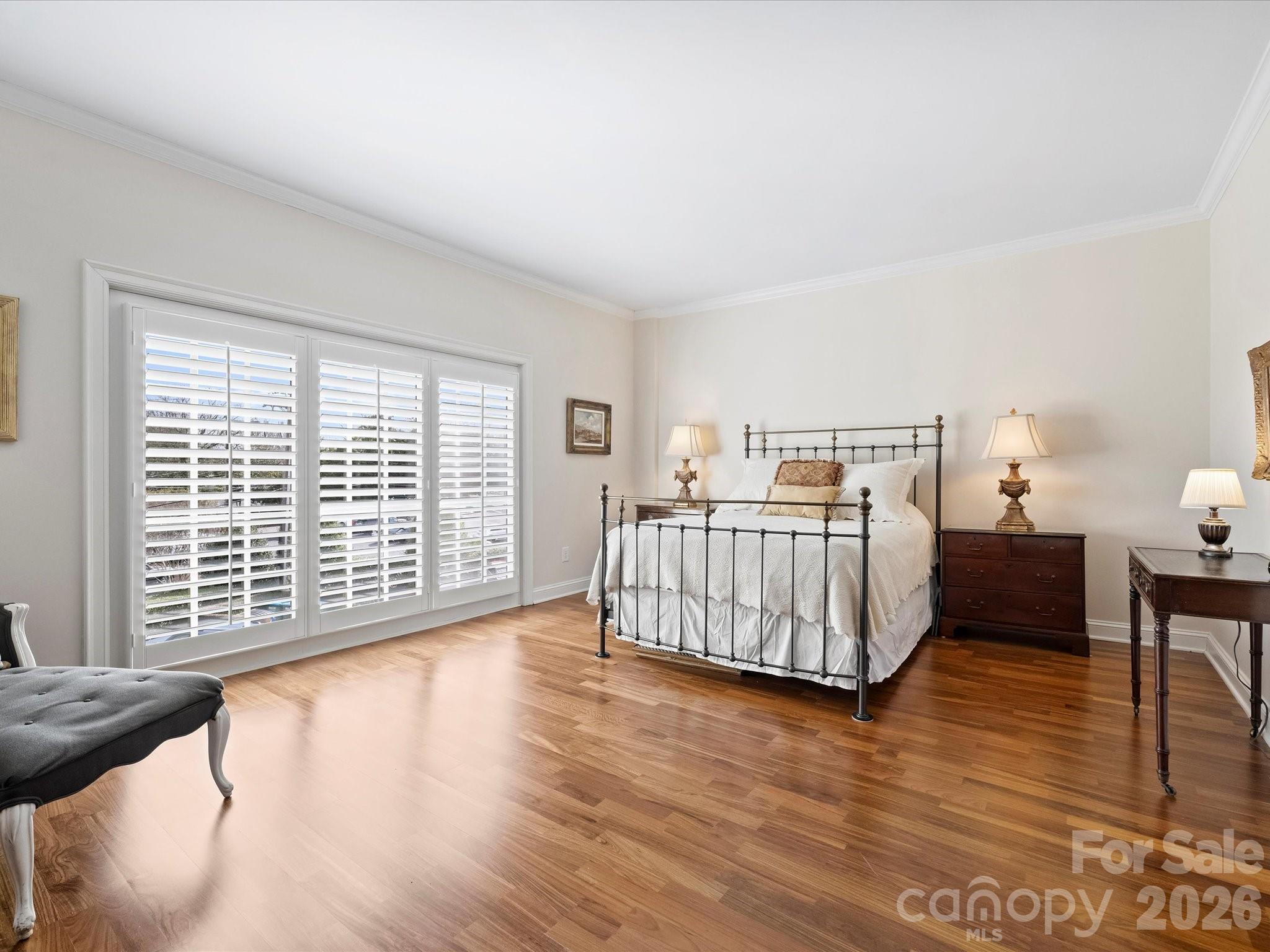 2445 Selwyn Avenue Unit: 202