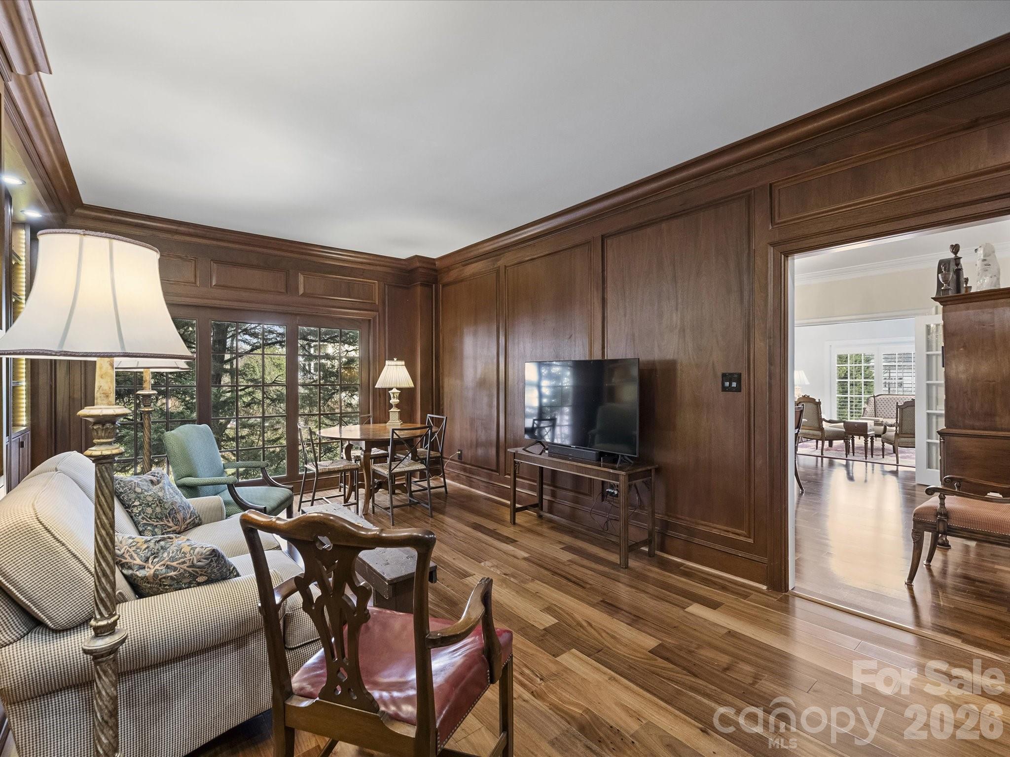 2445 Selwyn Avenue Unit: 202