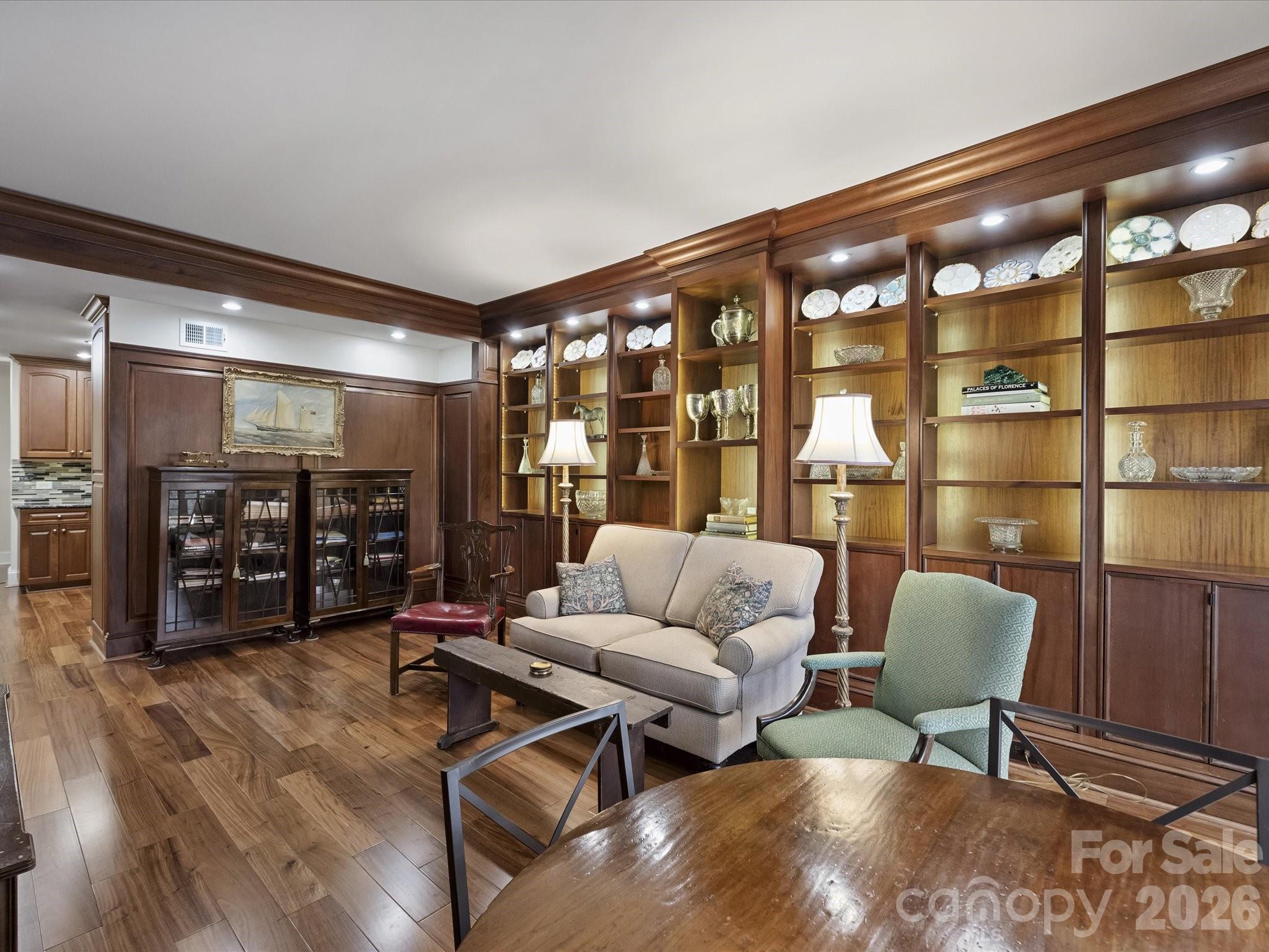 2445 Selwyn Avenue Unit: 202