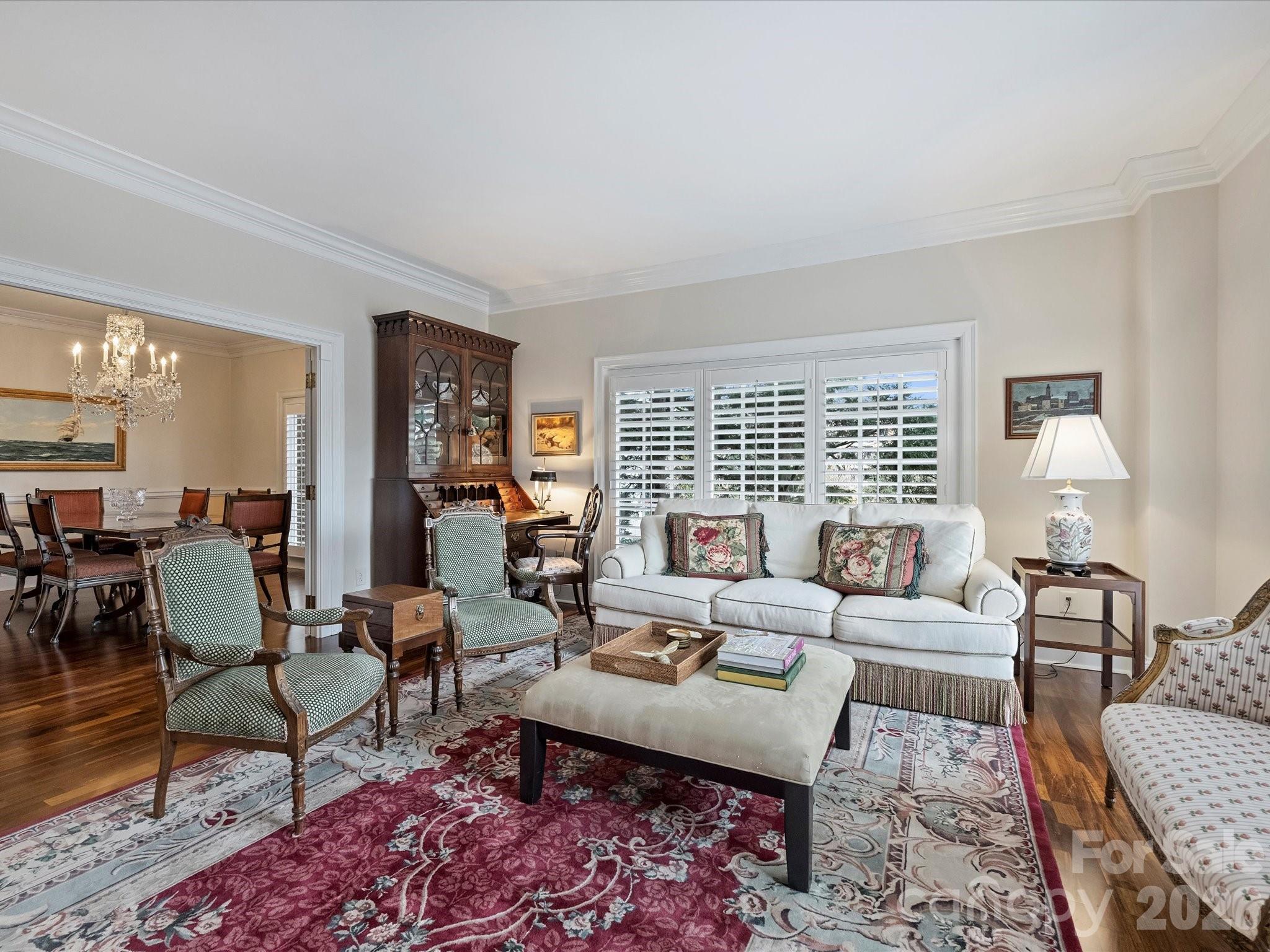 2445 Selwyn Avenue Unit: 202