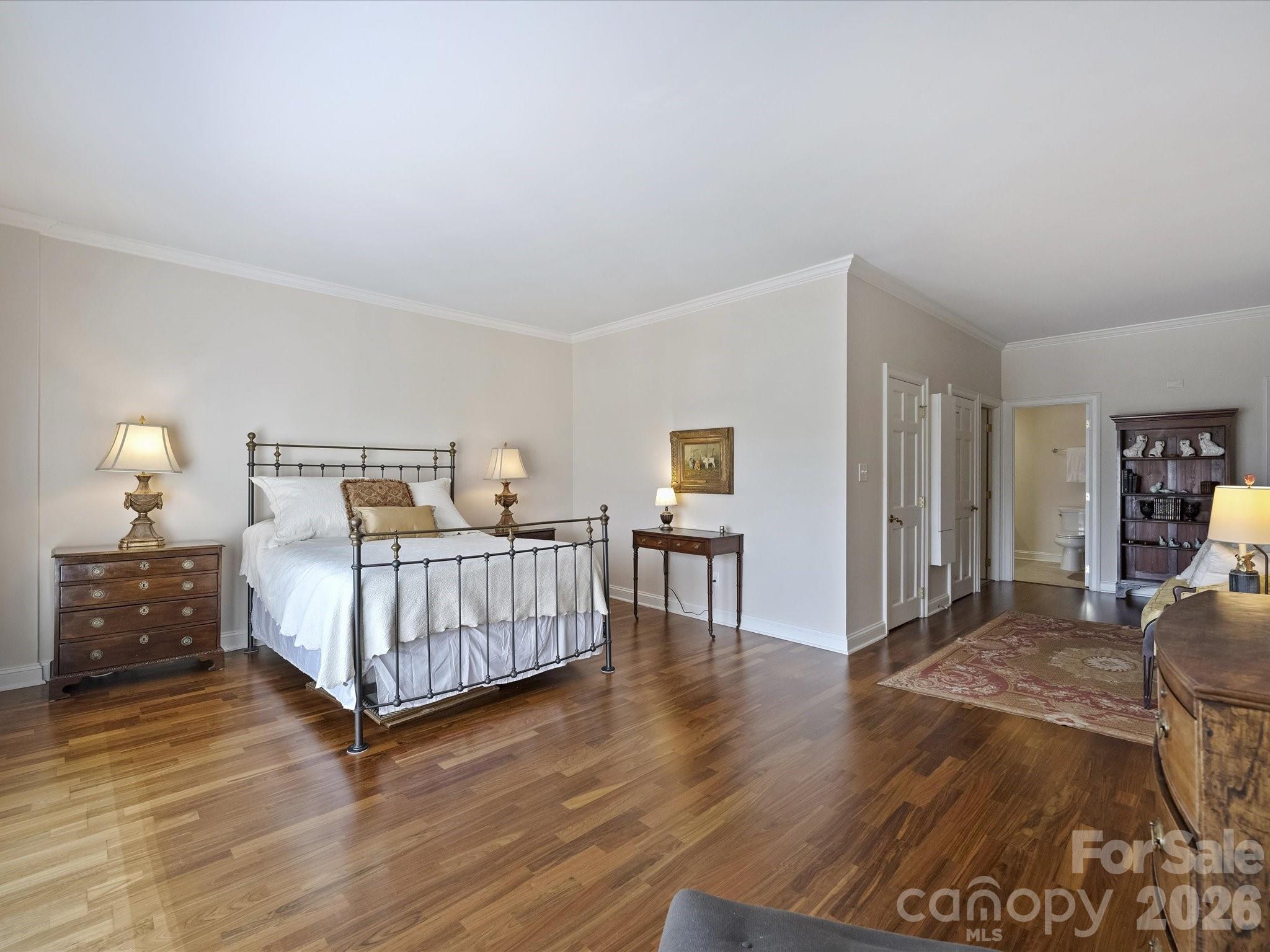 2445 Selwyn Avenue Unit: 202