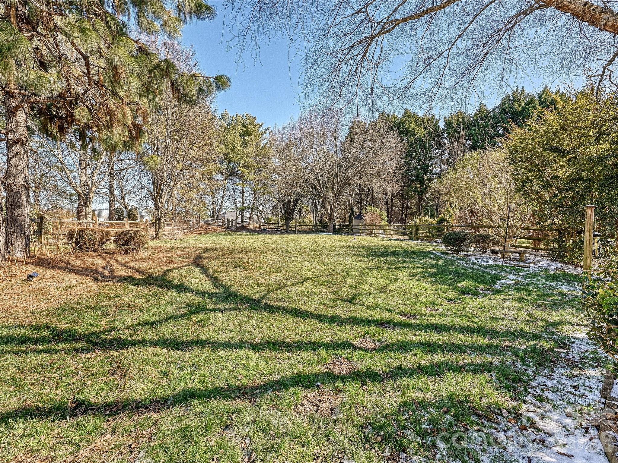 16214 Hollingbourne Road