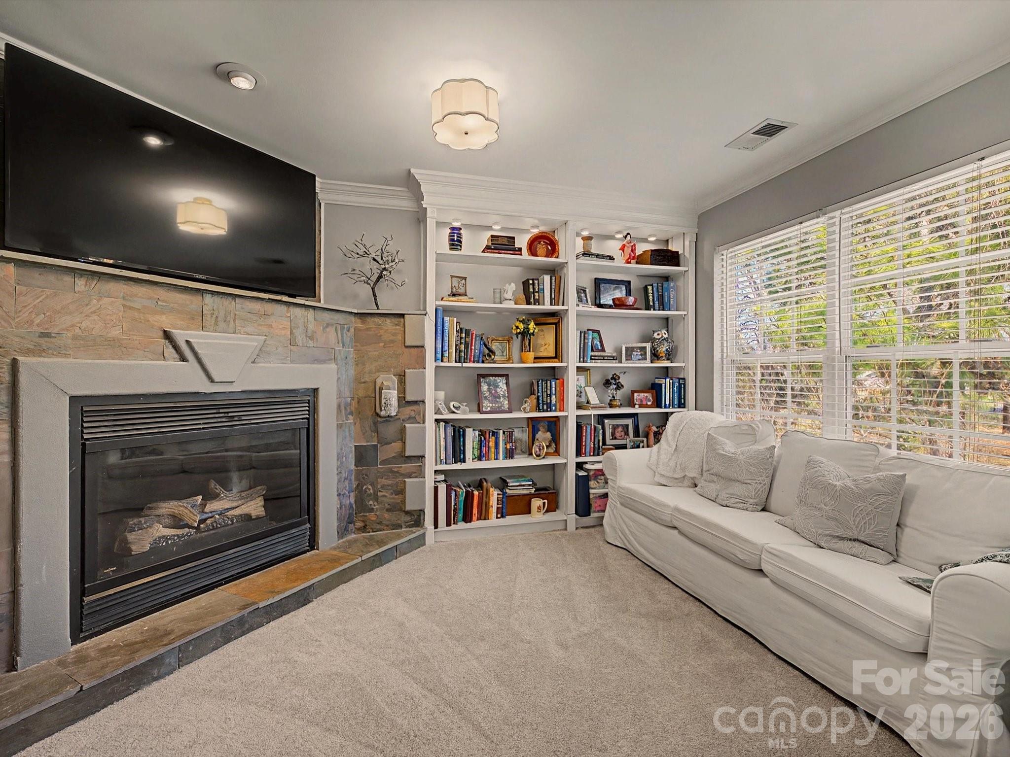 16214 Hollingbourne Road
