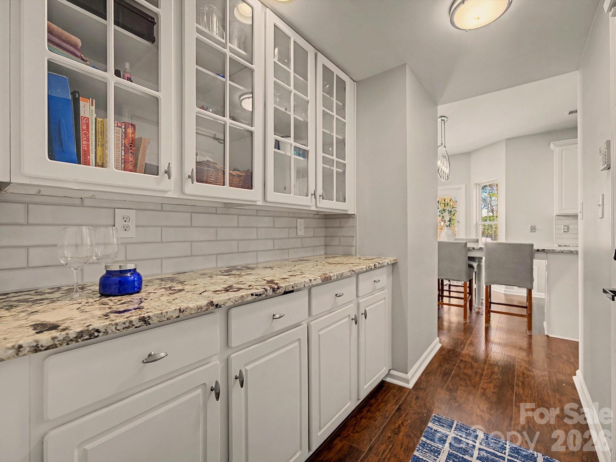 16214 Hollingbourne Road