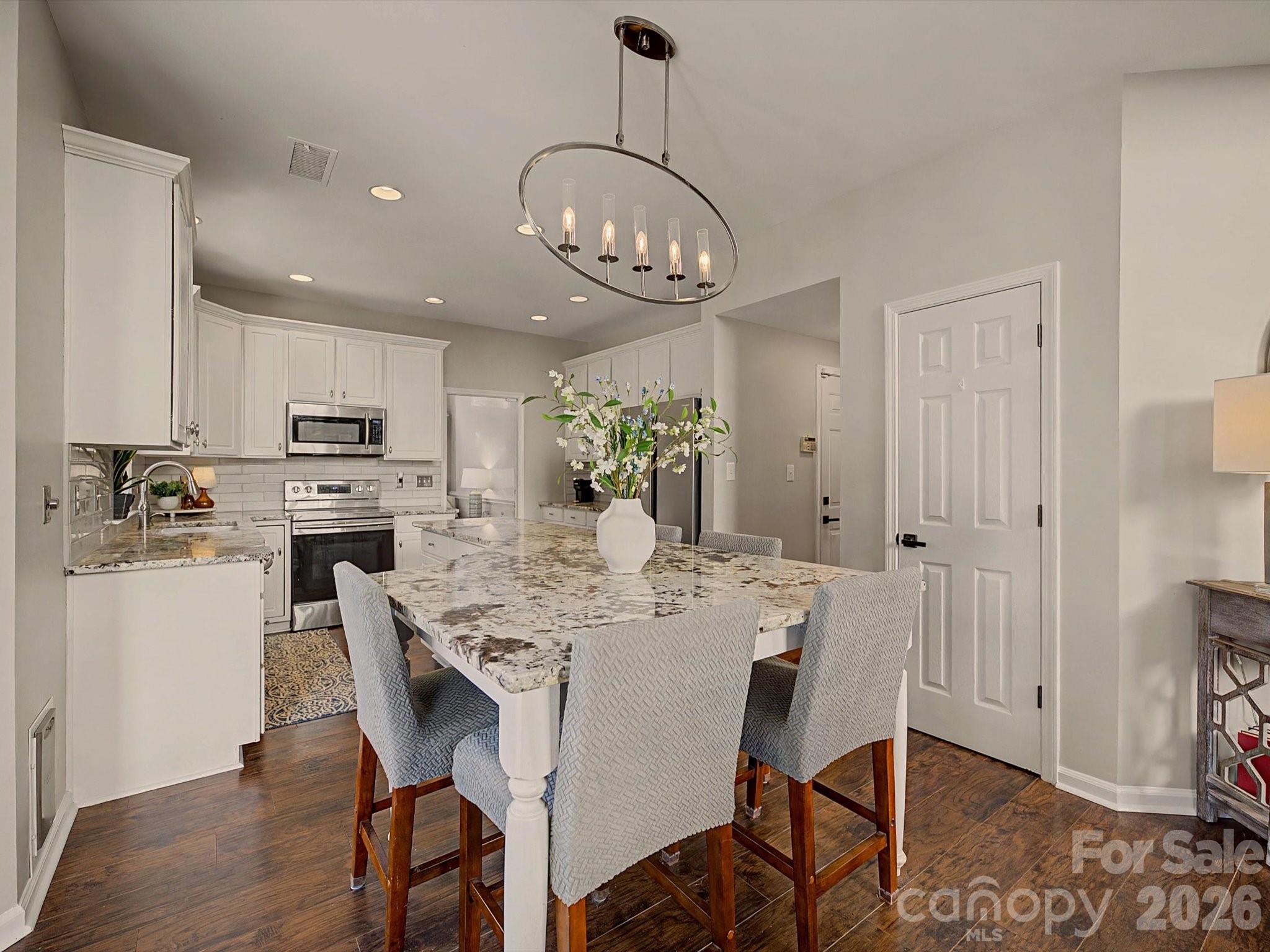 16214 Hollingbourne Road