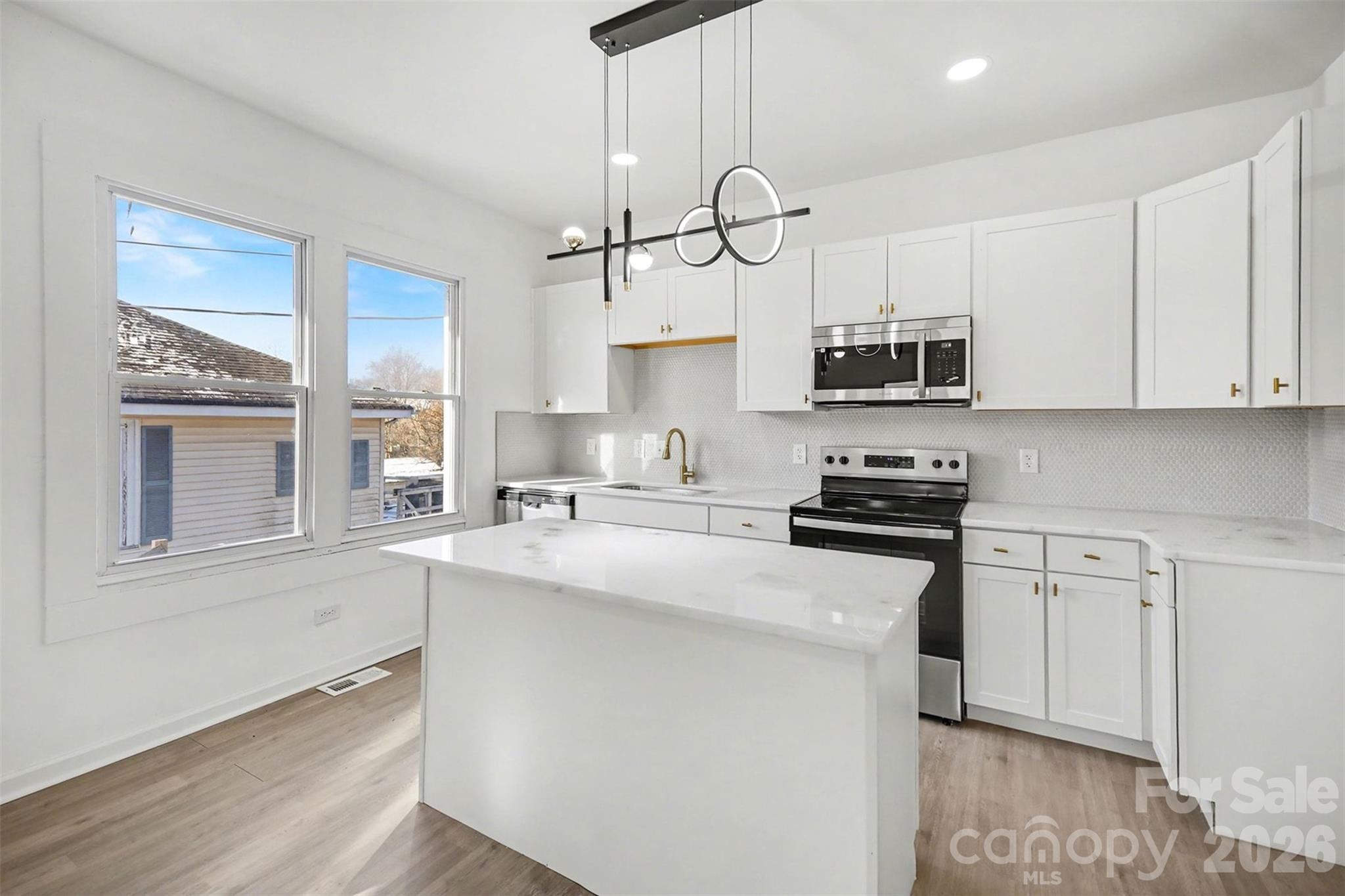 250 Franklin Avenue NW