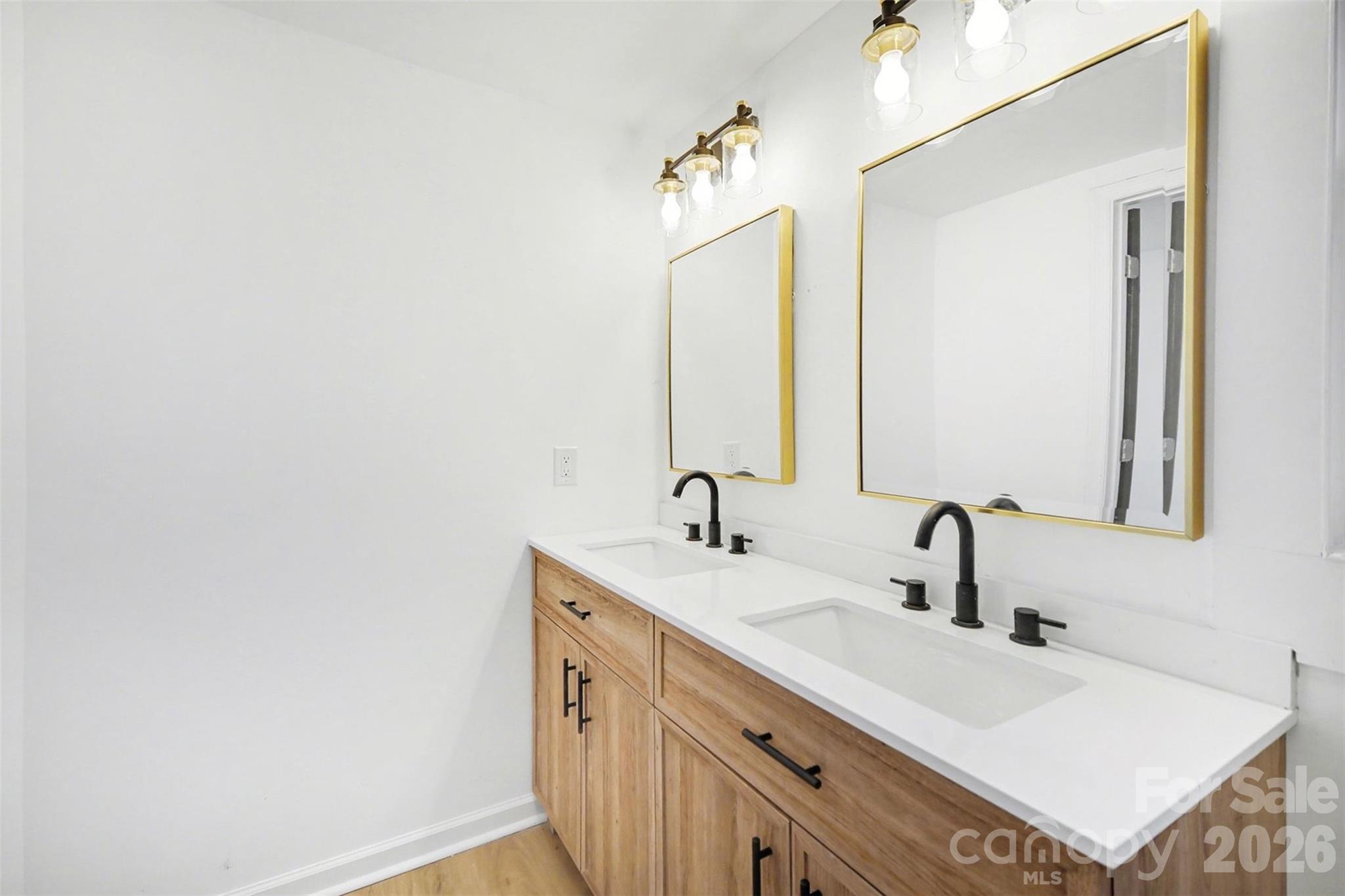 250 Franklin Avenue NW