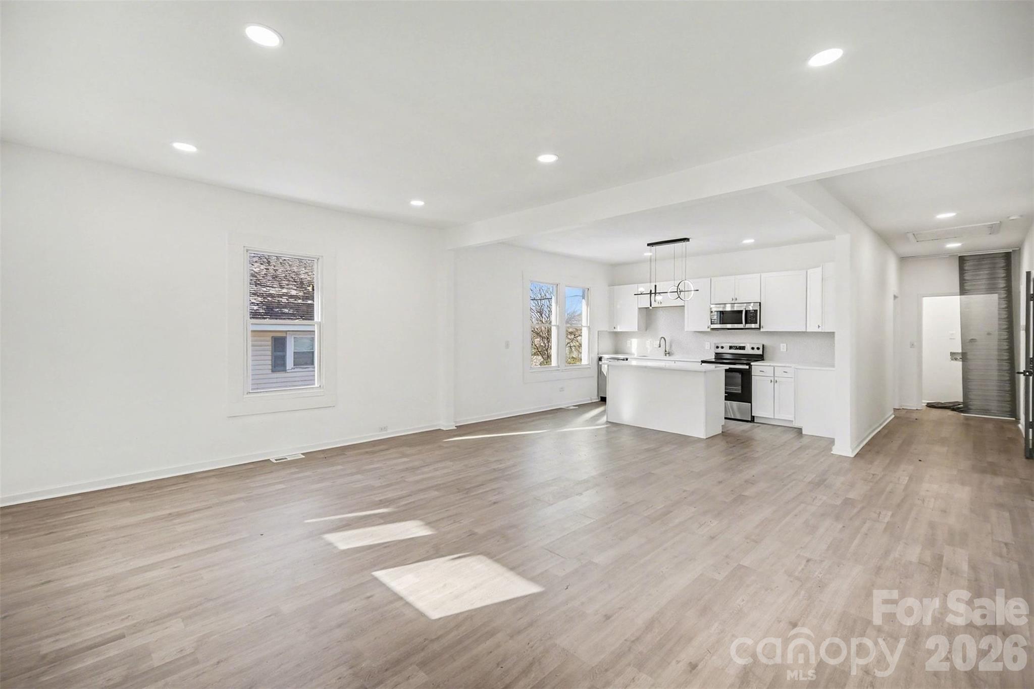 250 Franklin Avenue NW