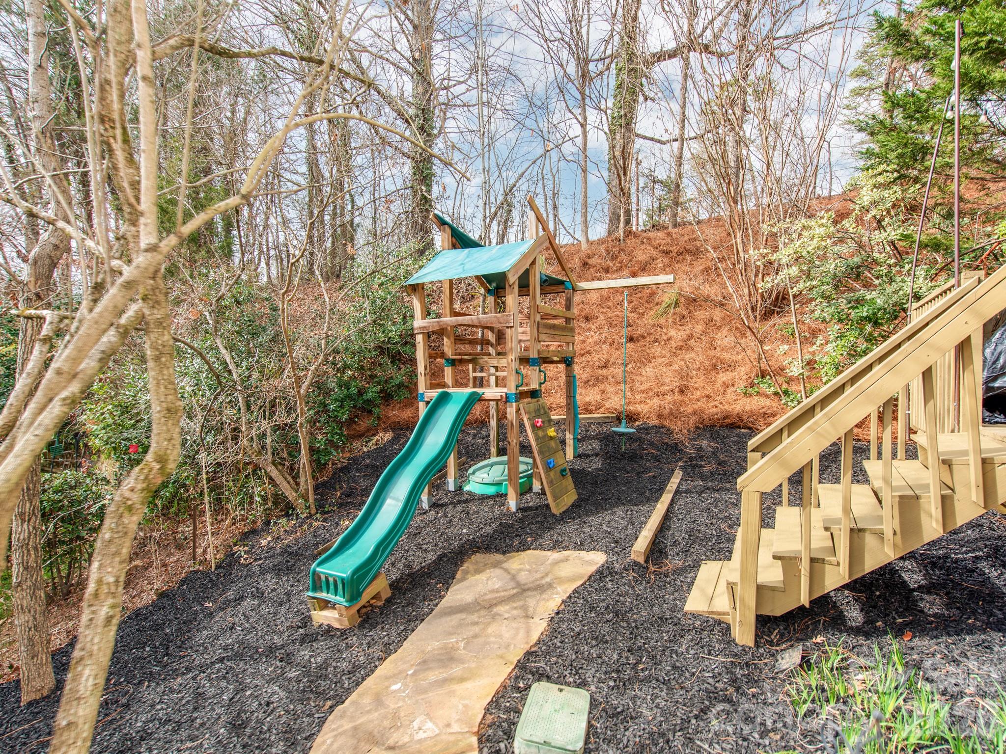 14204 Queens Carriage Place