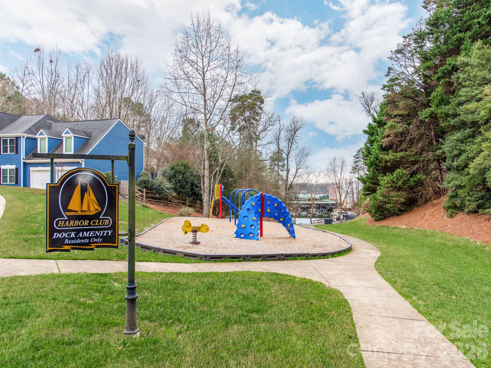 14204 Queens Carriage Place