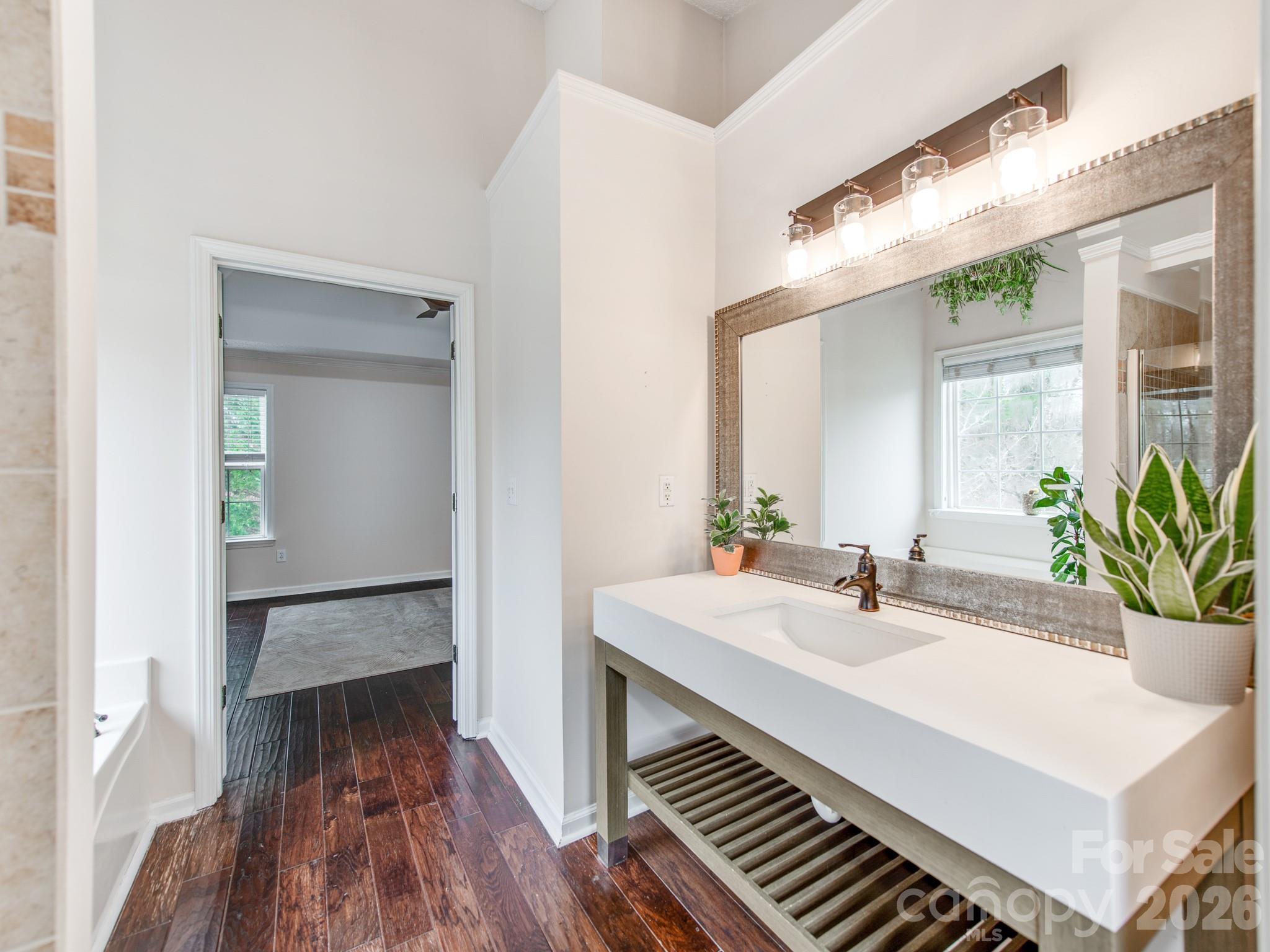 14204 Queens Carriage Place