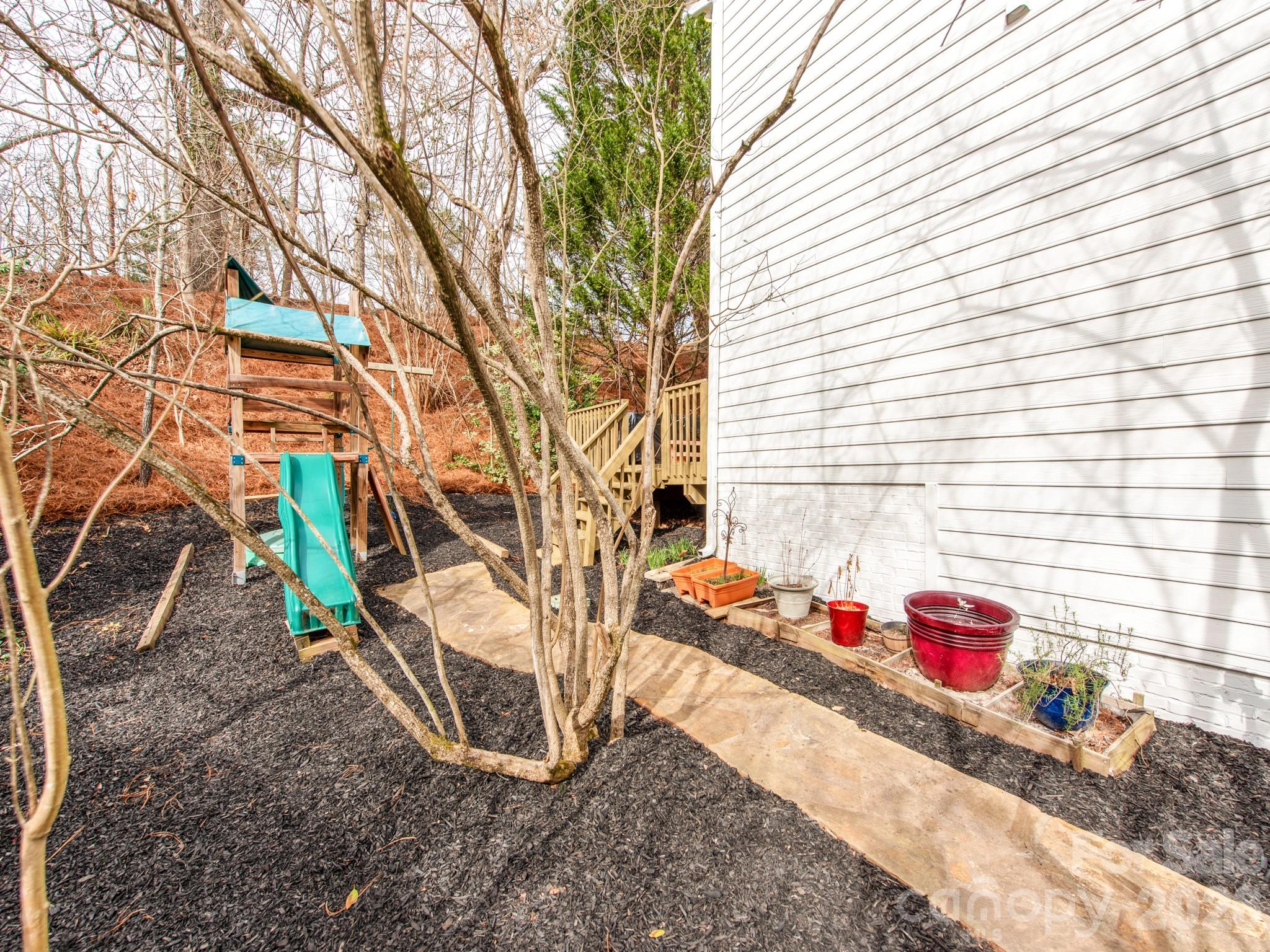 14204 Queens Carriage Place