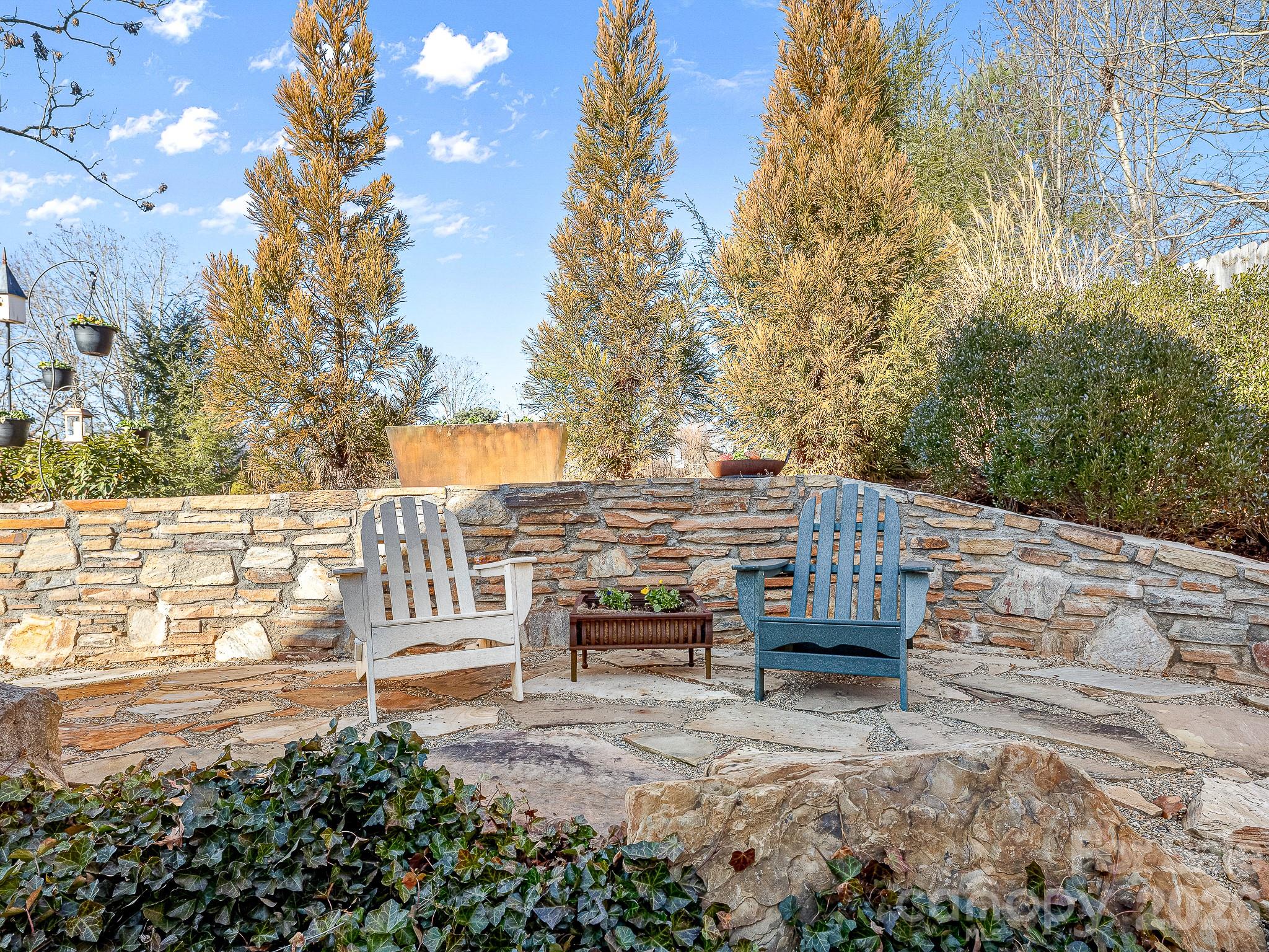 5 Yarrow Meadow Road