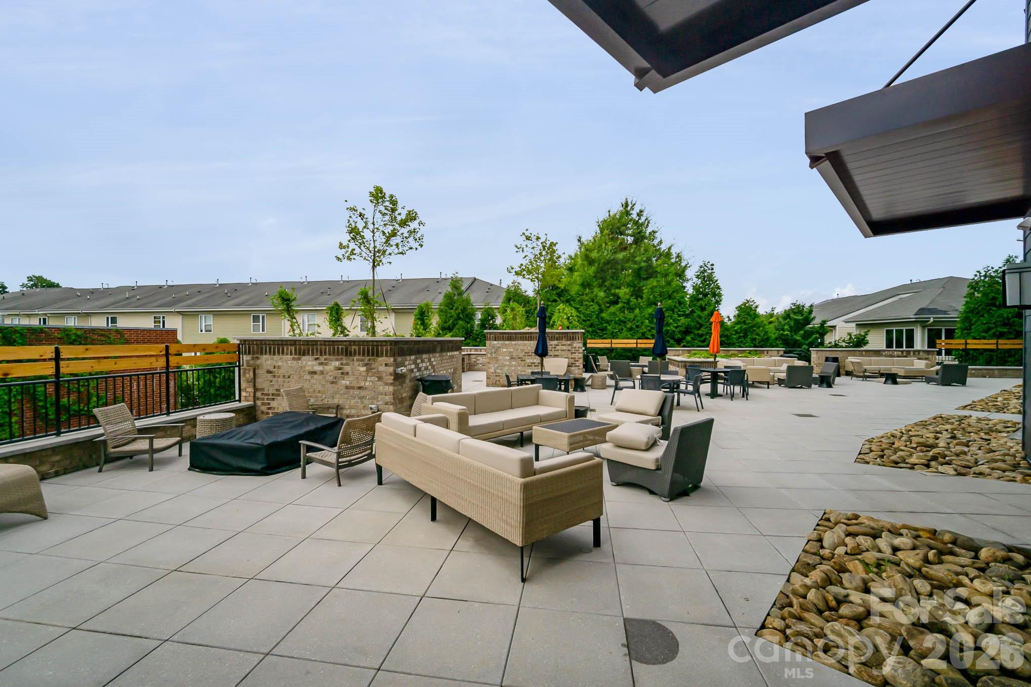 3630 N Davidson Street Unit: 3302