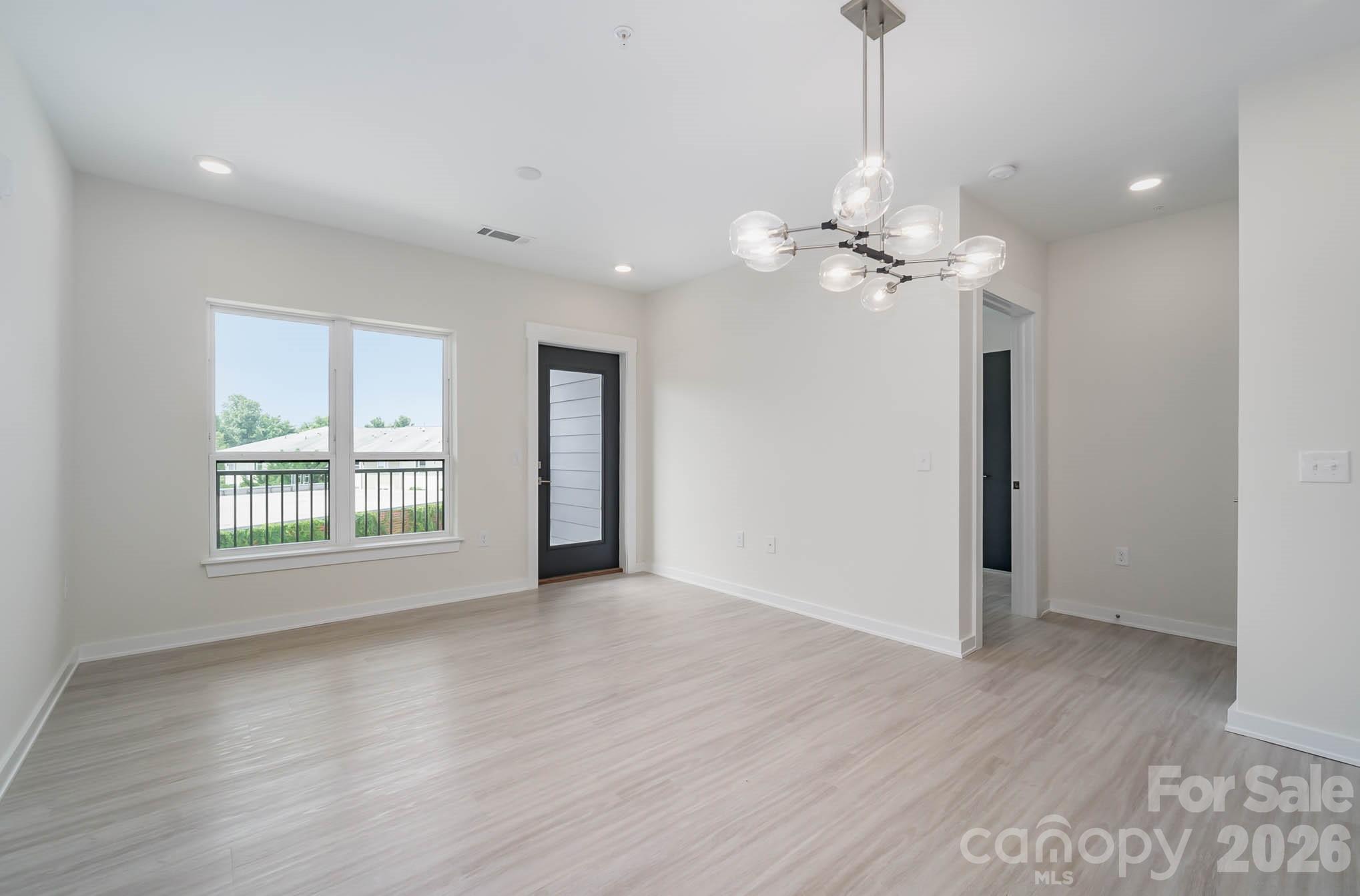 3630 N Davidson Street Unit: 3302