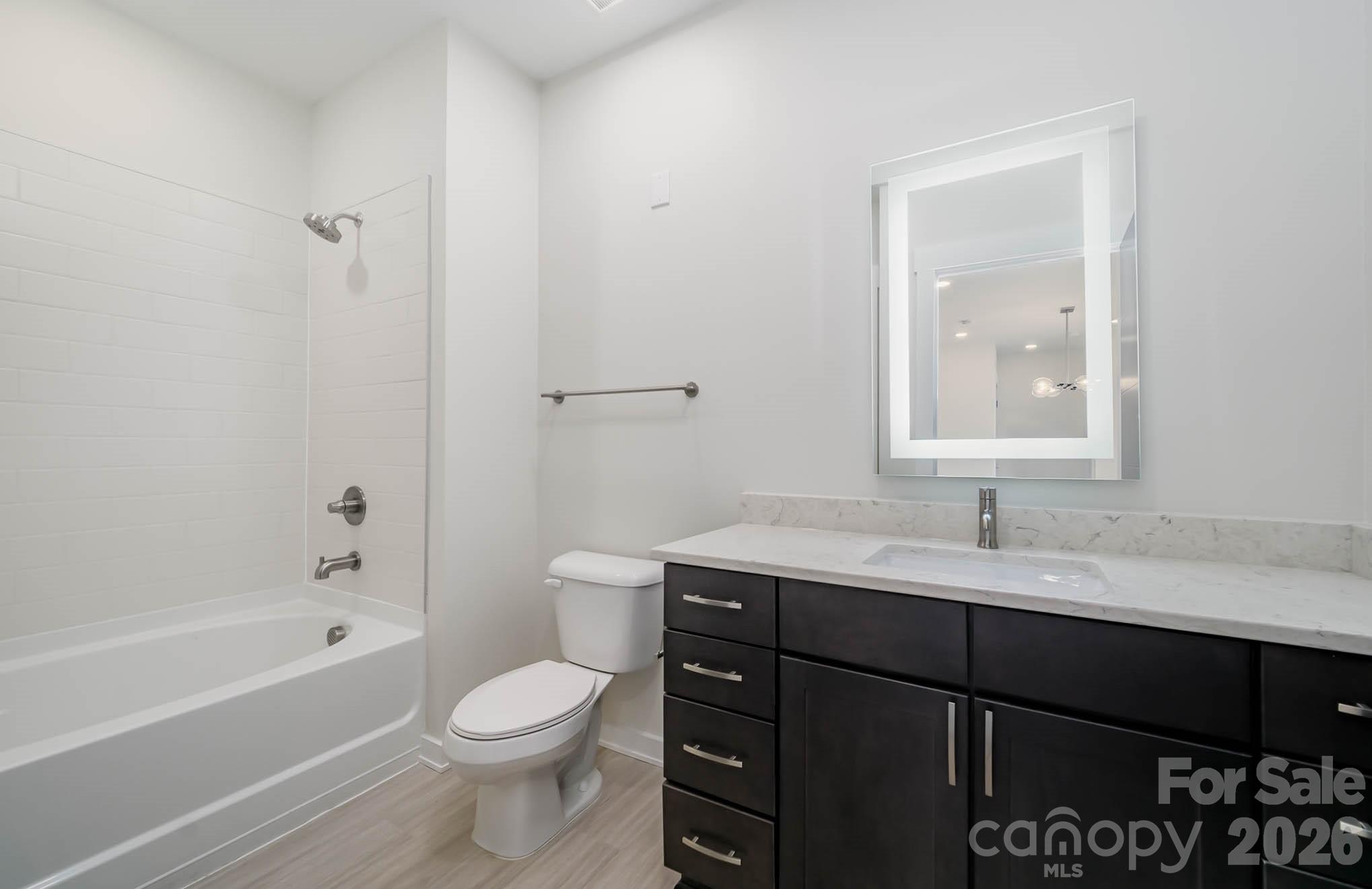 3630 N Davidson Street Unit: 3302