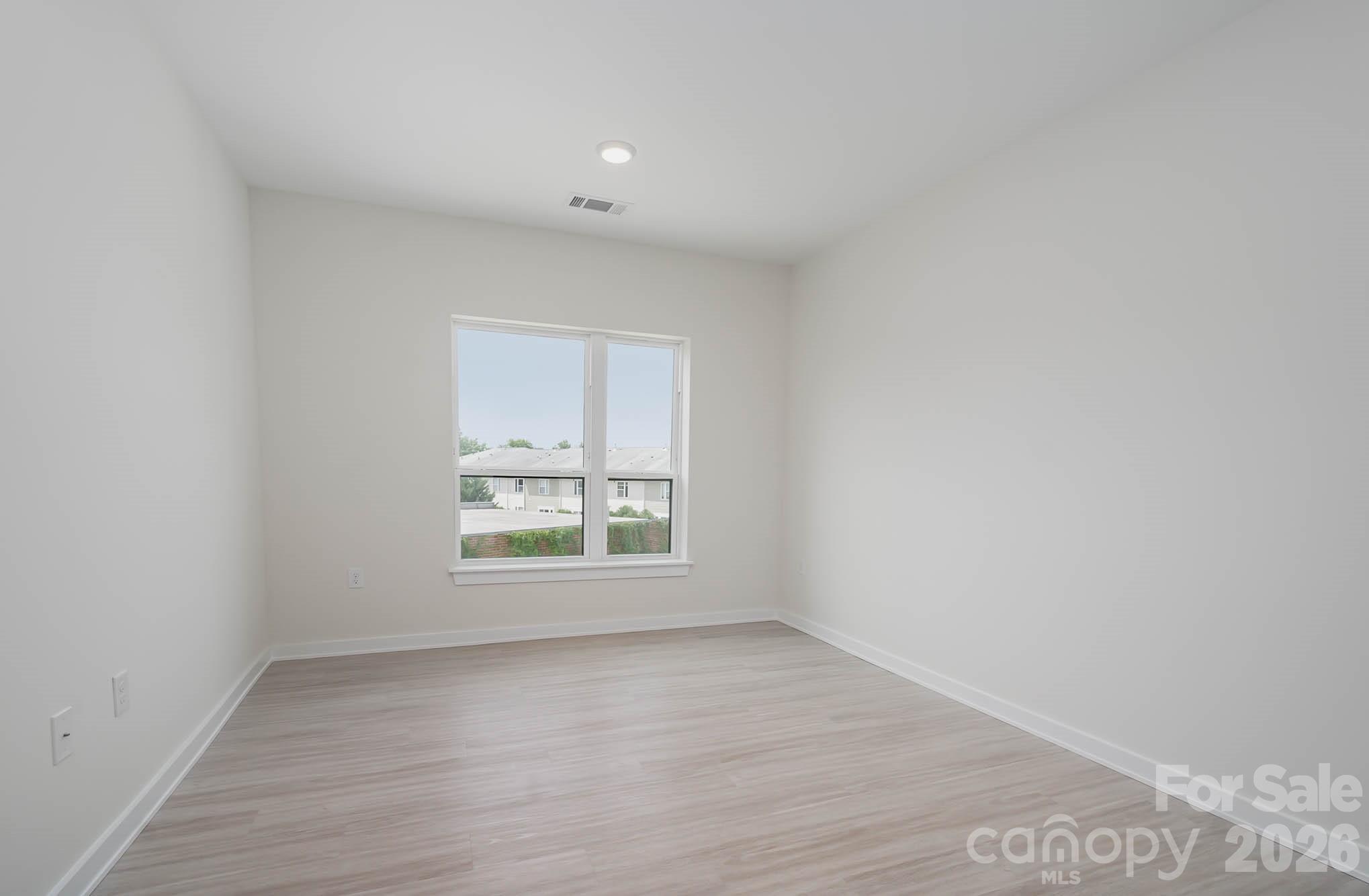3630 N Davidson Street Unit: 3302