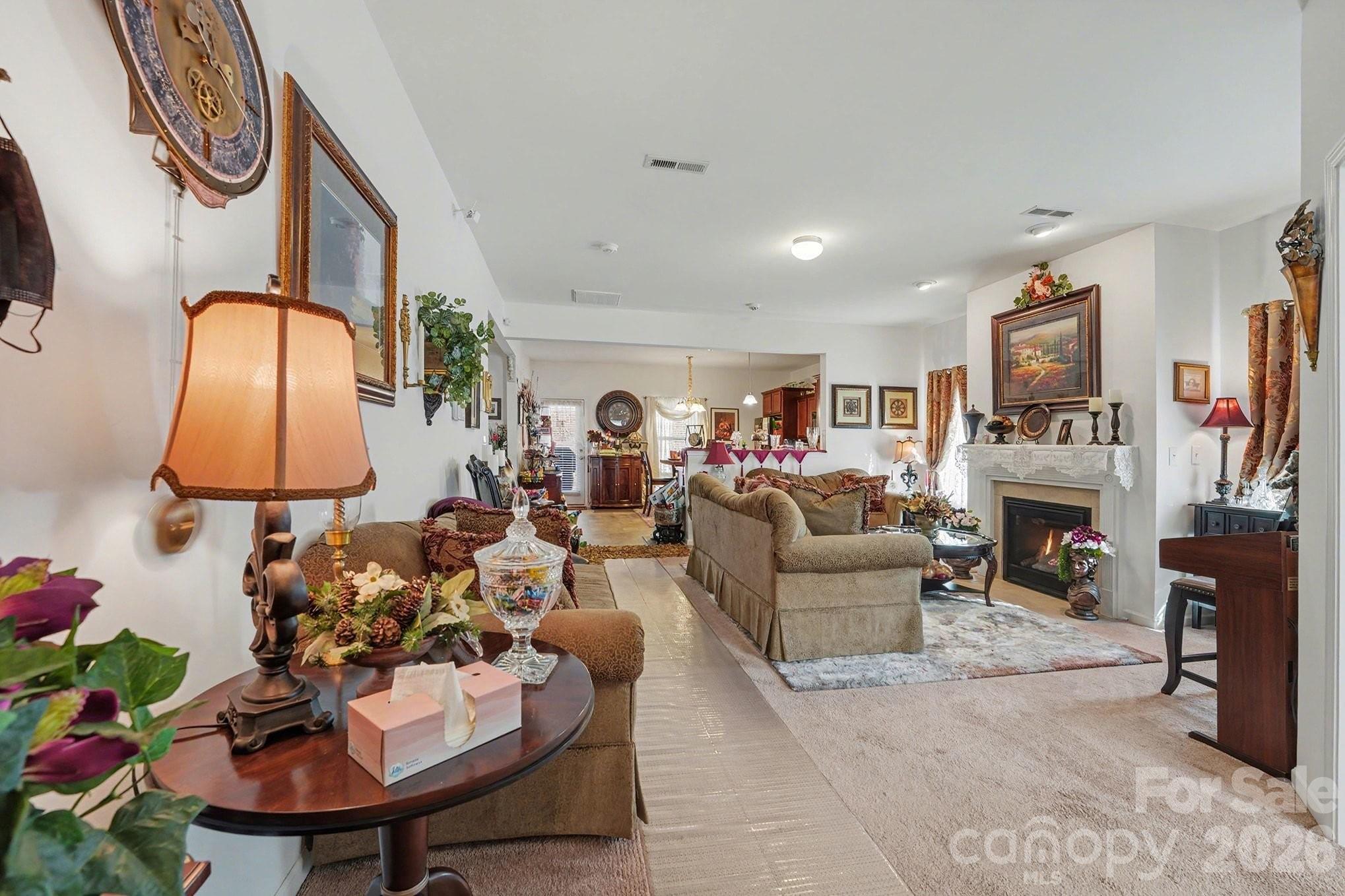 1421 Hyacinthia Lane
