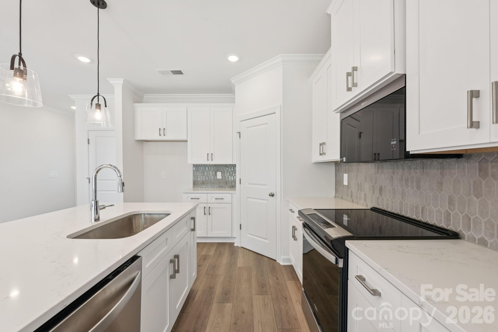 422 Markridge Loop