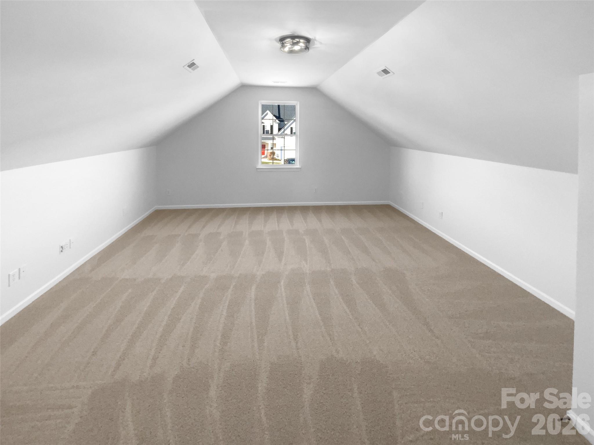 9676 Ravenscroft Lane NW