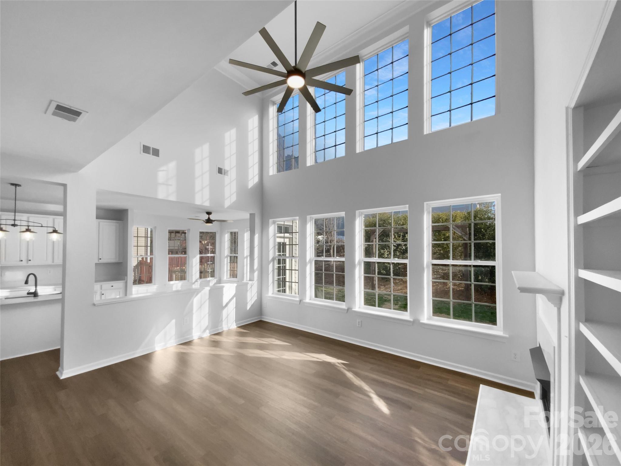 9676 Ravenscroft Lane NW