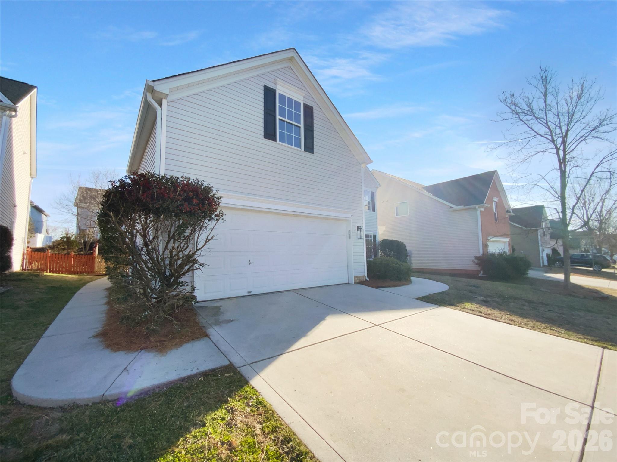 9676 Ravenscroft Lane NW