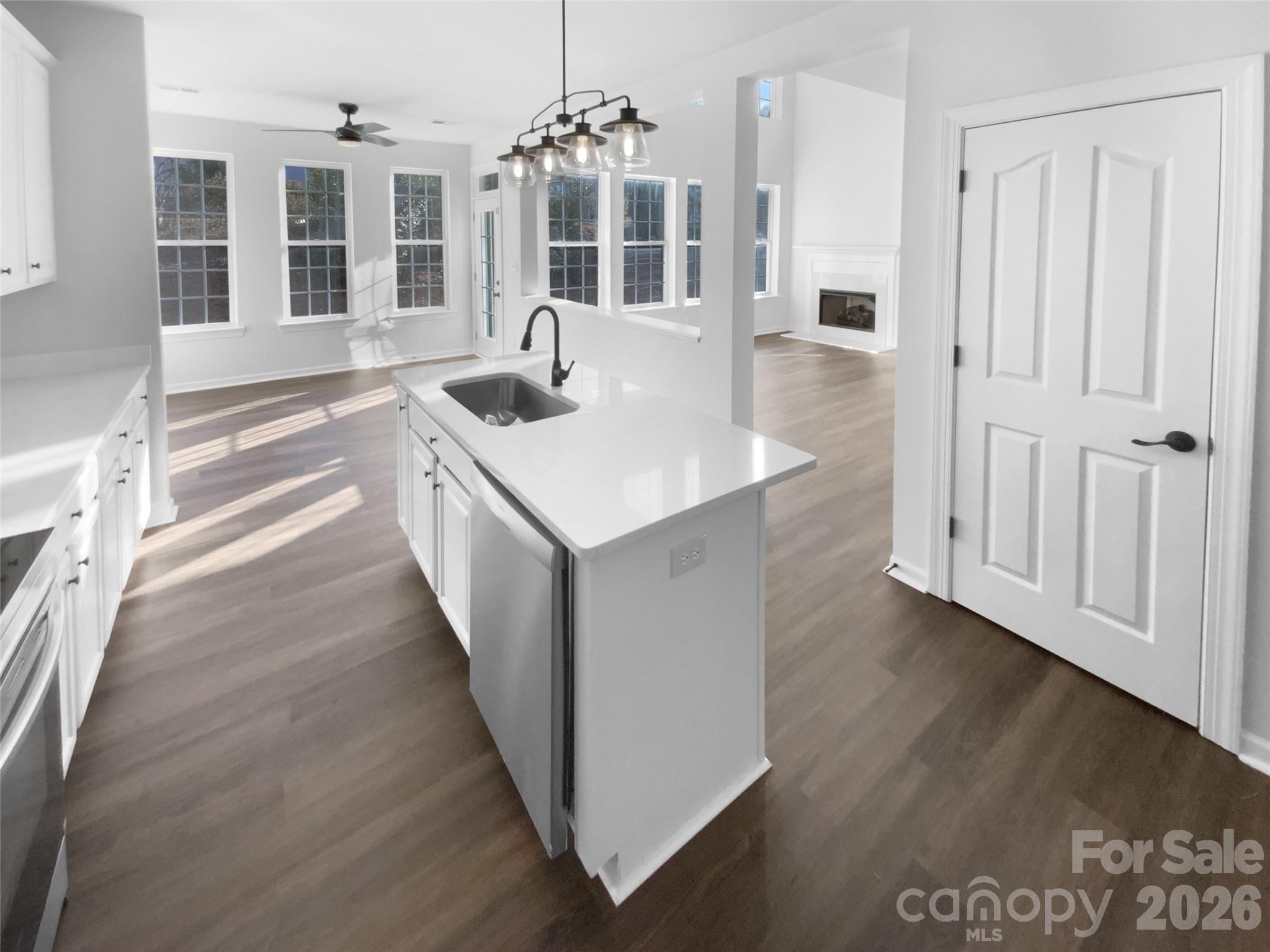 9676 Ravenscroft Lane NW