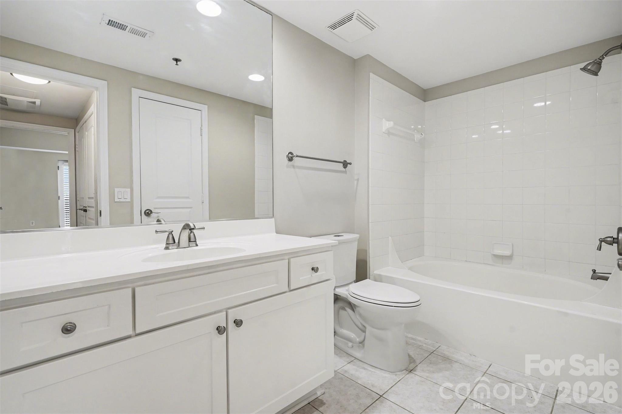 1315 East Boulevard Unit: 532