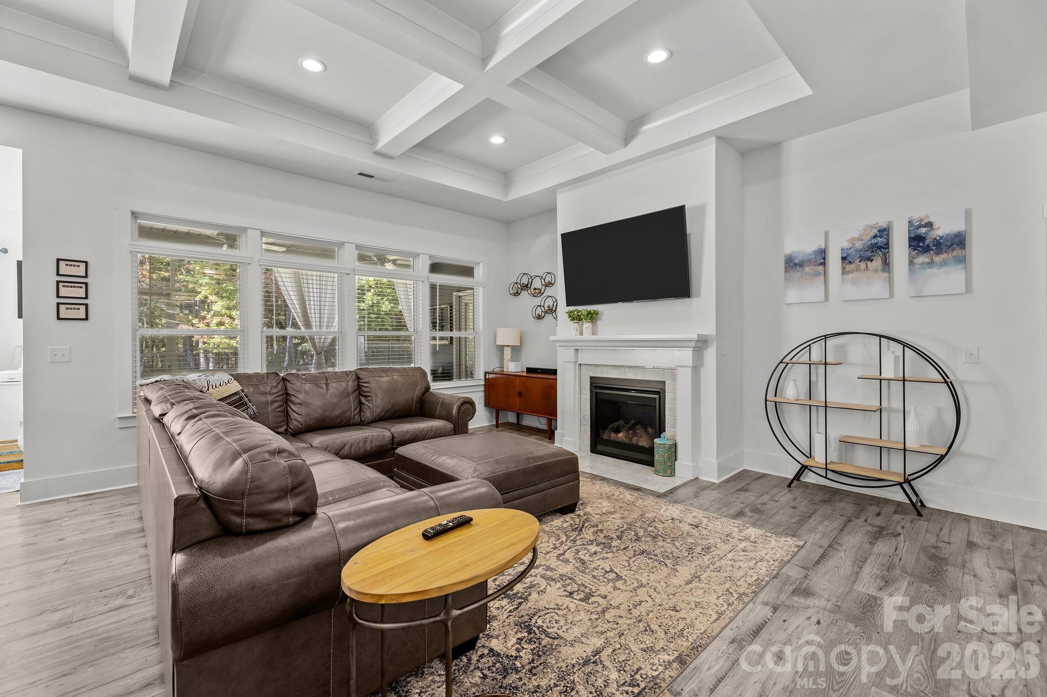 1512 Trevino Way