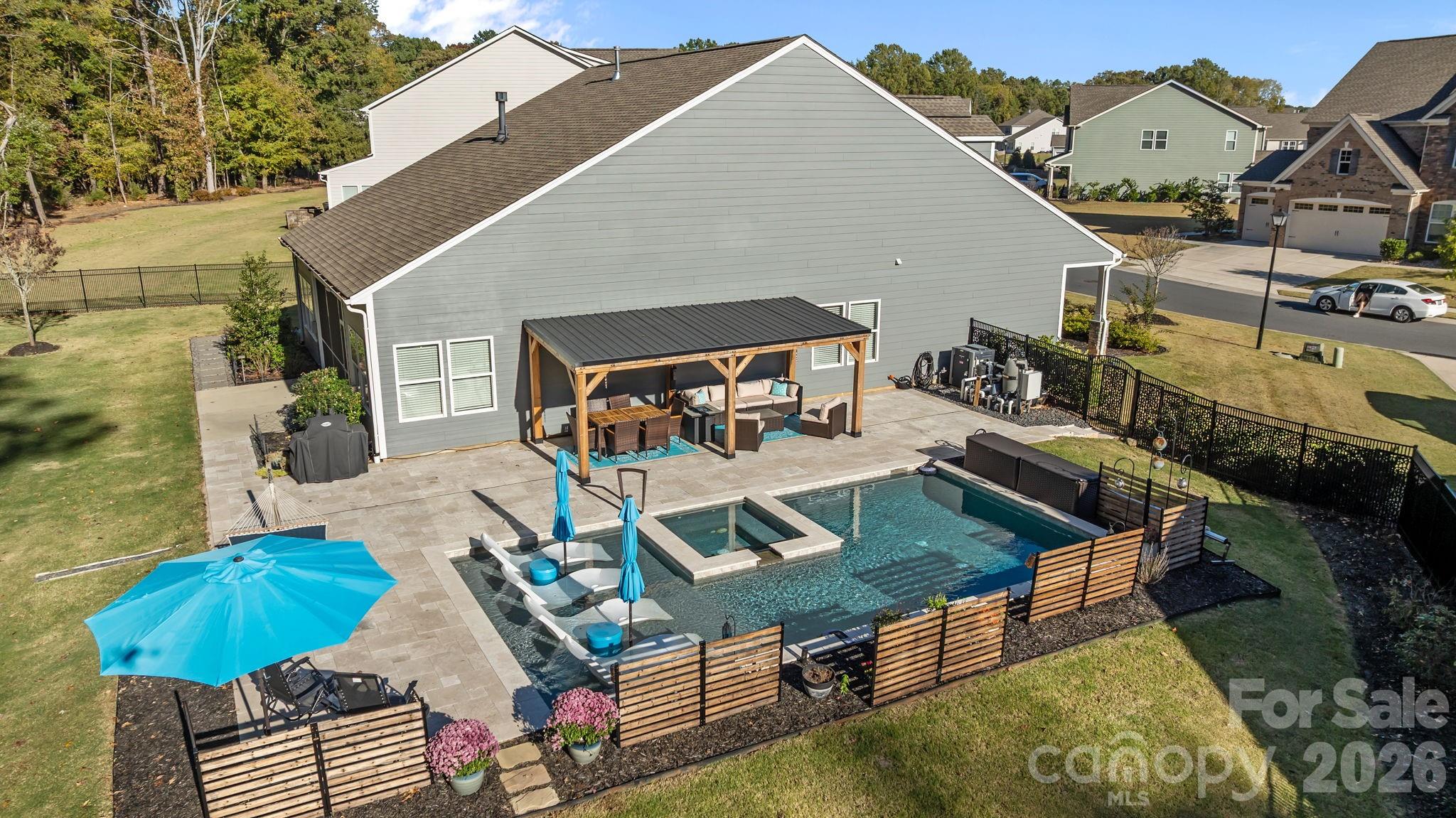 1512 Trevino Way
