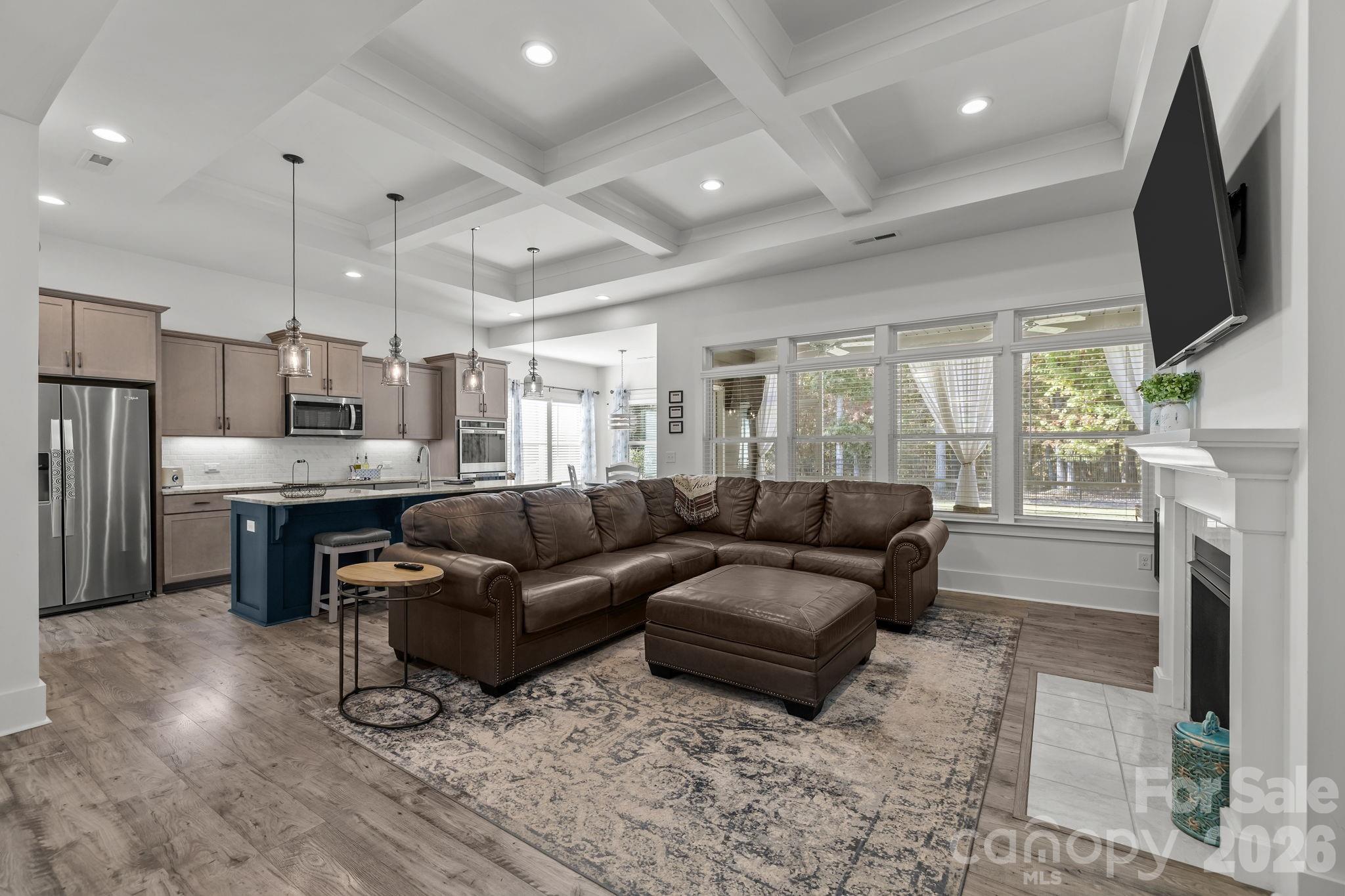 1512 Trevino Way