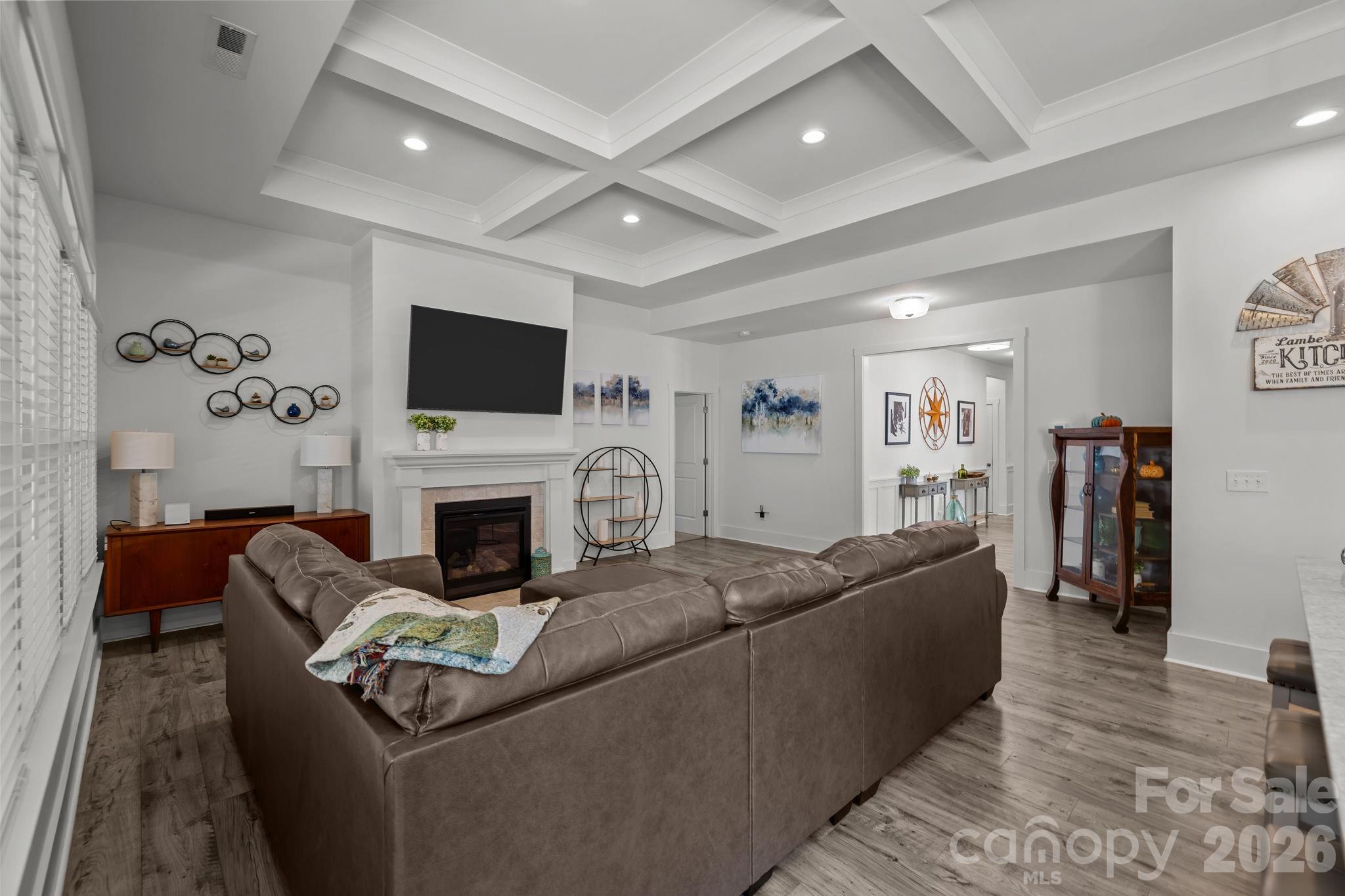 1512 Trevino Way