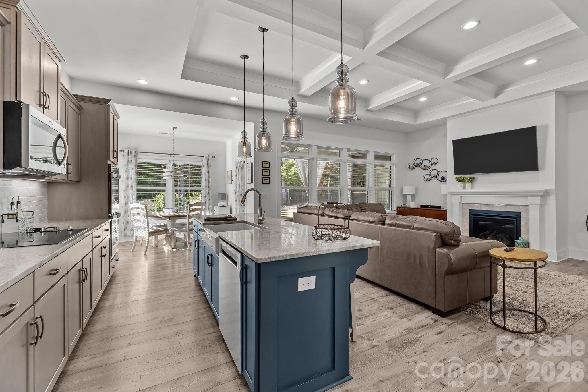1512 Trevino Way