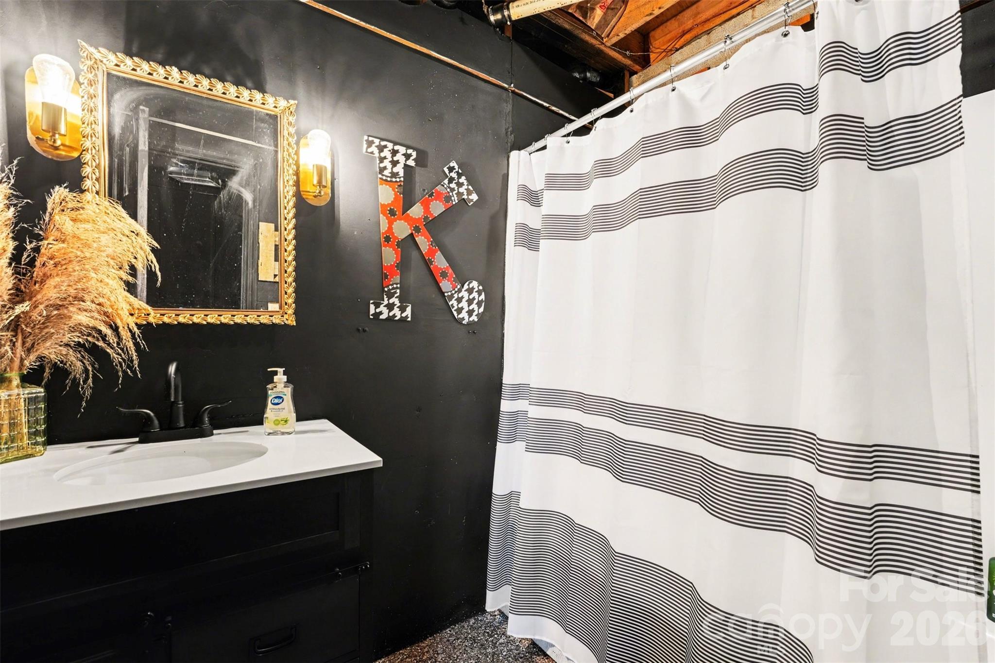 5475 Pine Ridge Drive