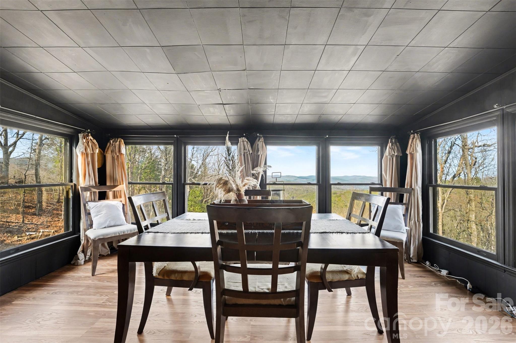 5475 Pine Ridge Drive