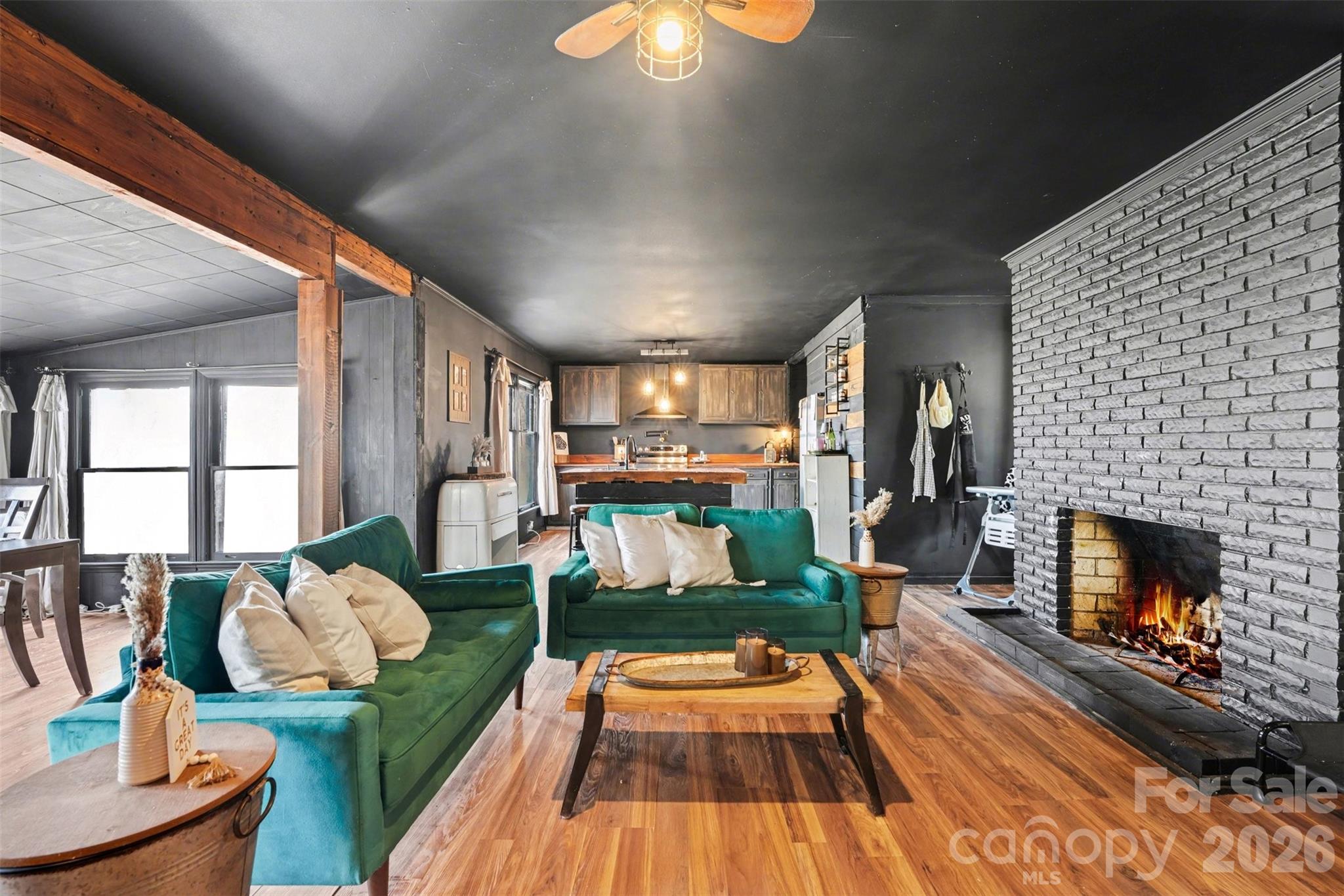 5475 Pine Ridge Drive