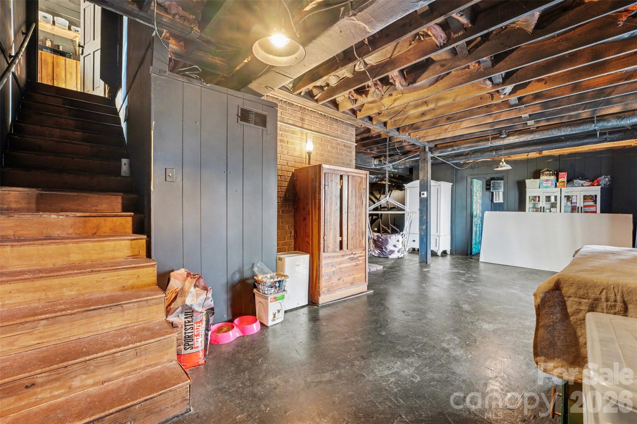 5475 Pine Ridge Drive