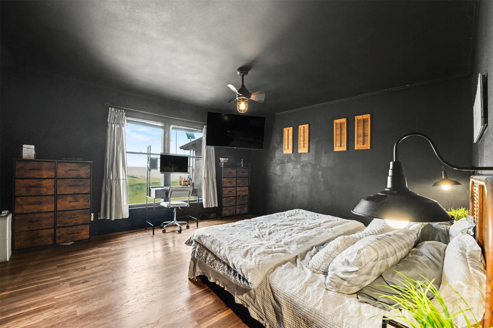 5475 Pine Ridge Drive