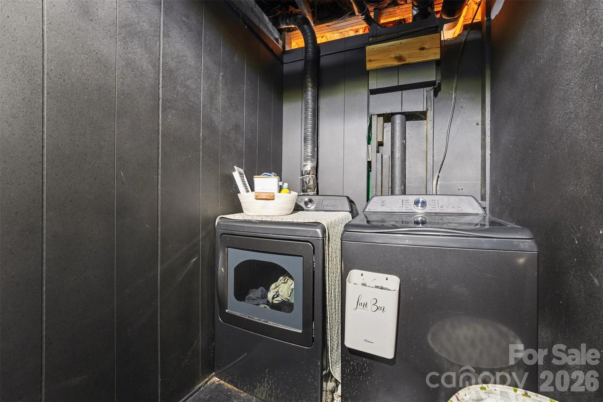 5475 Pine Ridge Drive