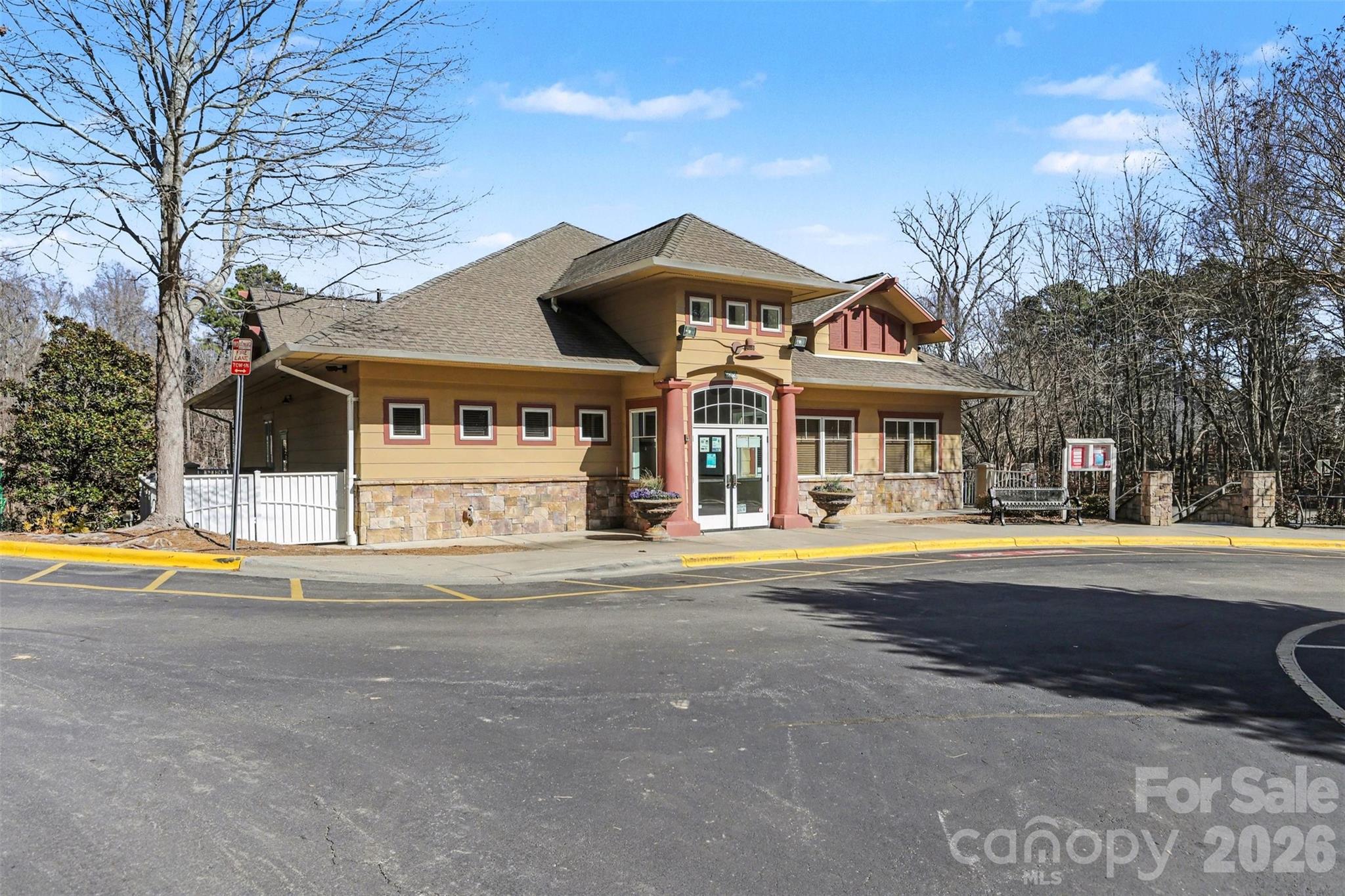 1432 Bedlington Drive NW