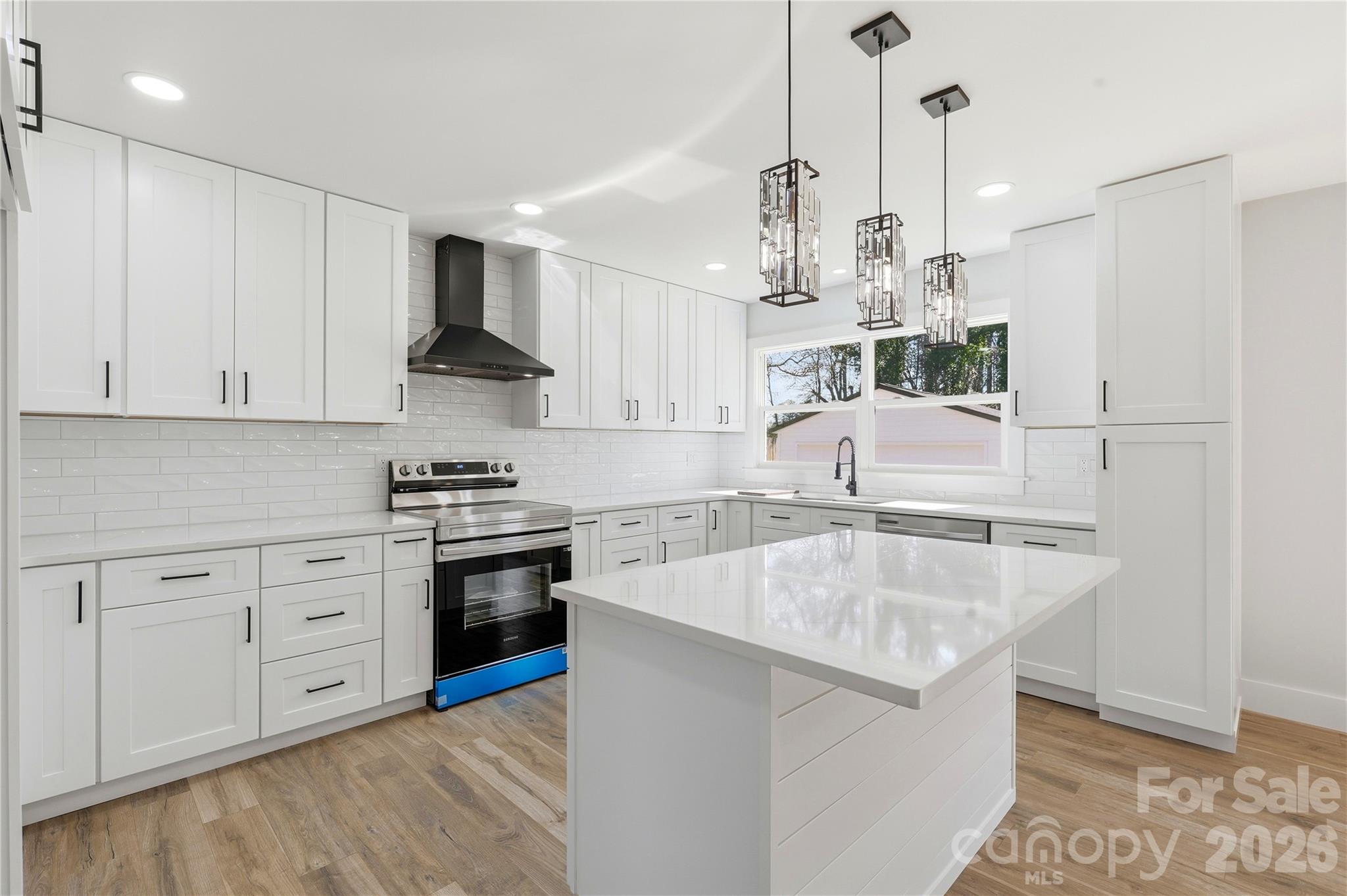 7834 Rainbow Drive