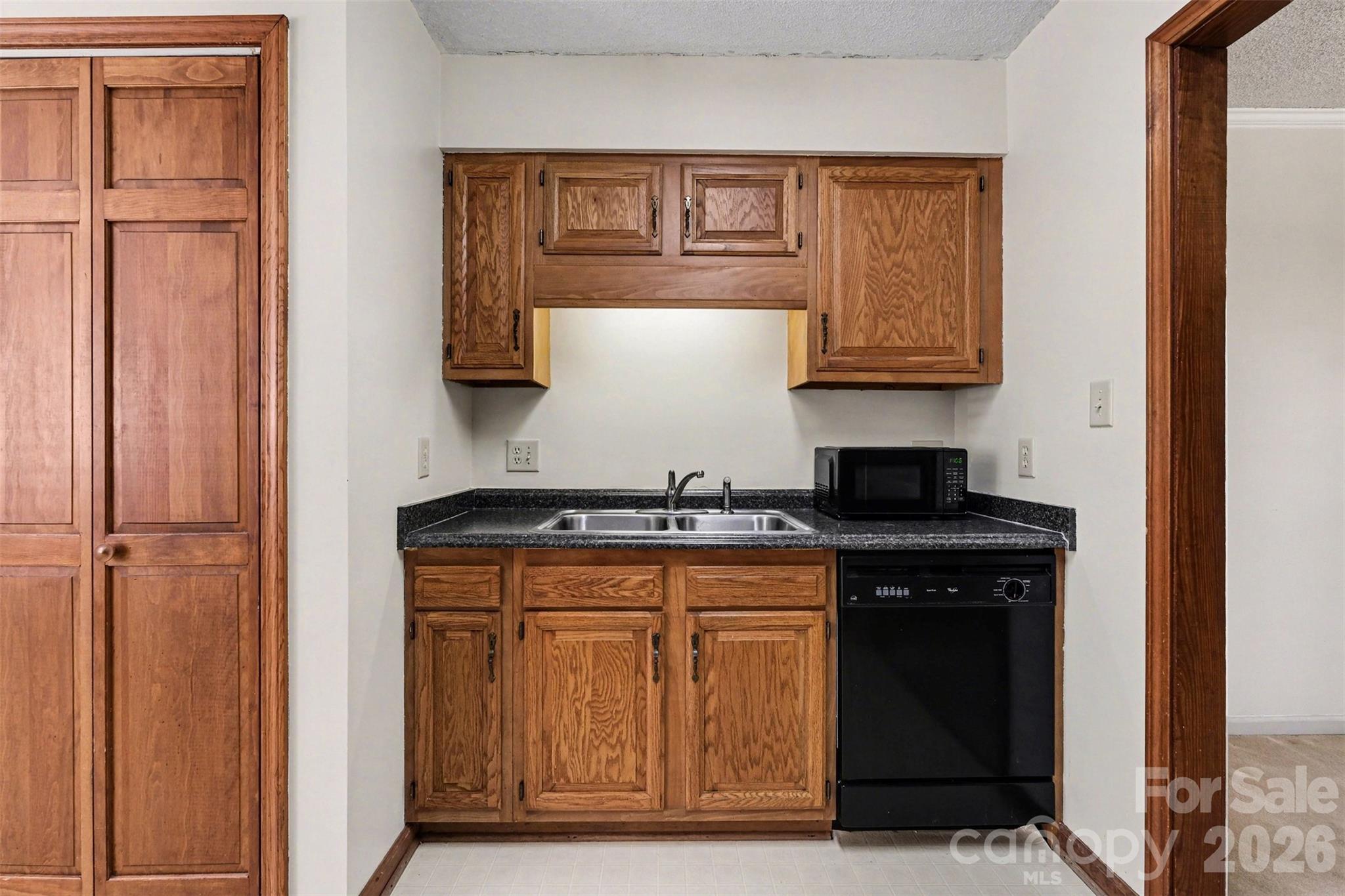 1036 Wexford Place NW