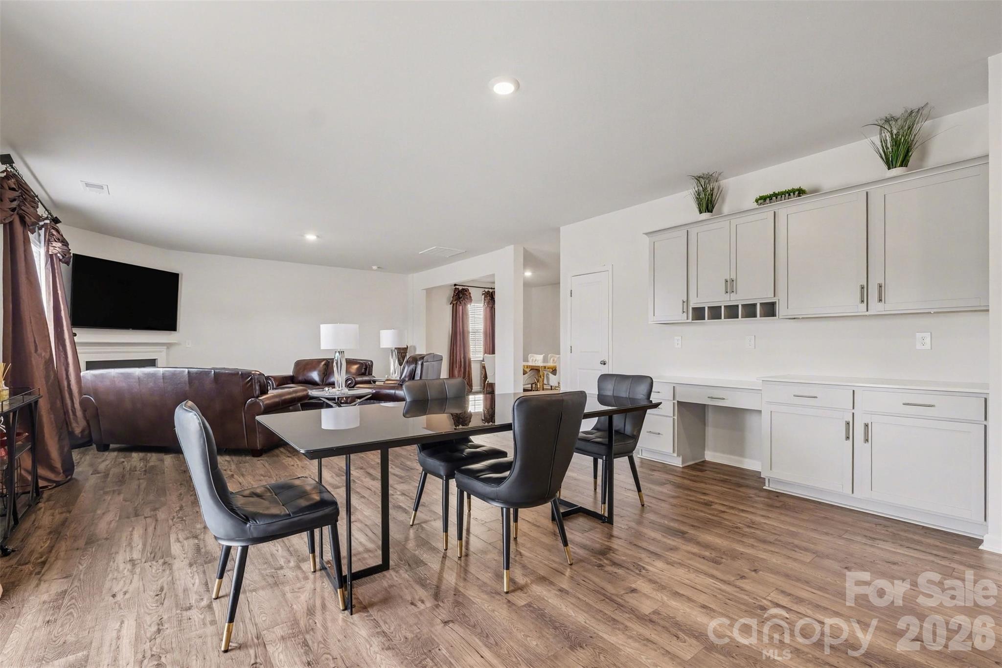 7991 Stonehouse Drive
