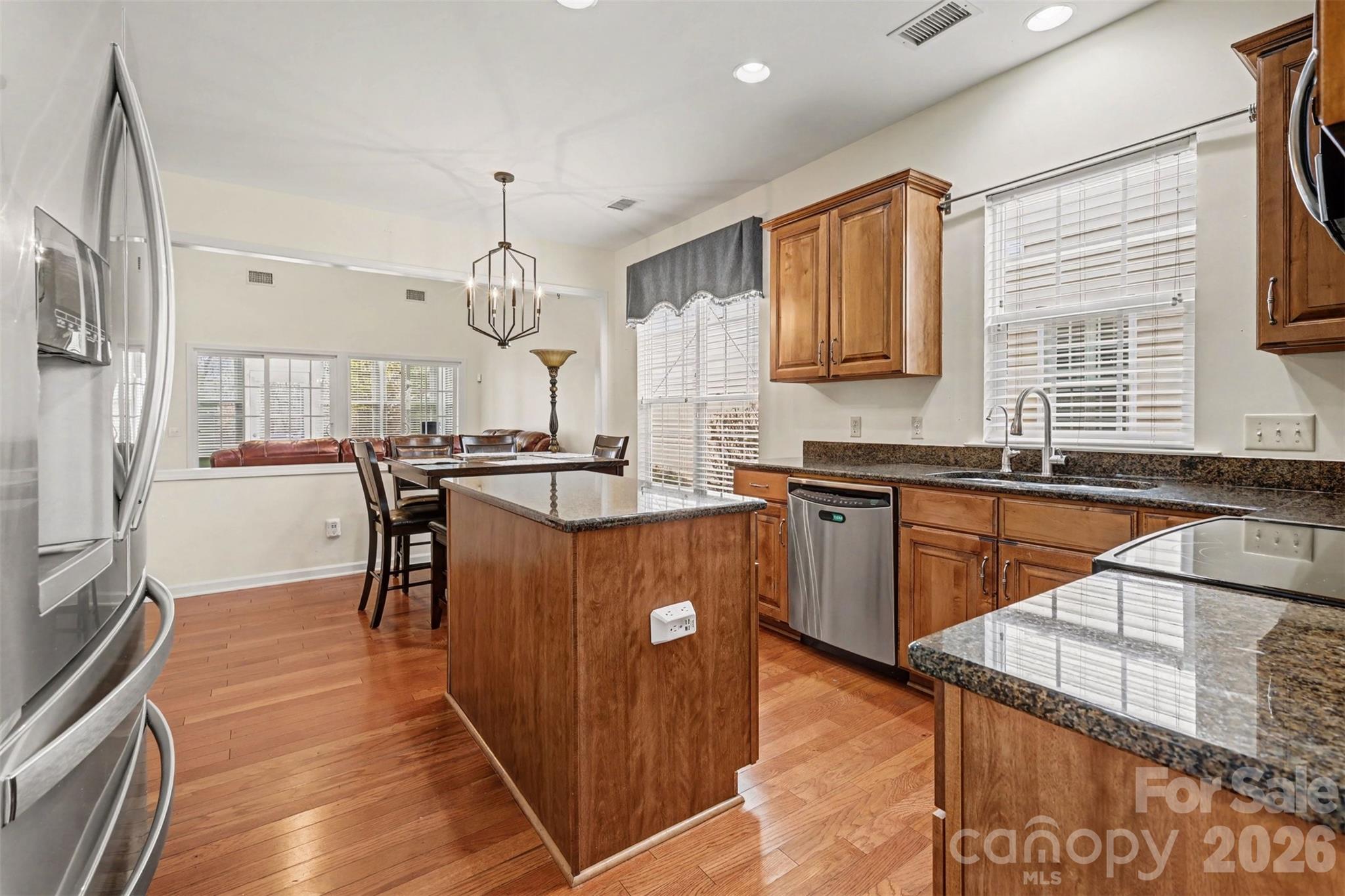 2124 Ashley River Road