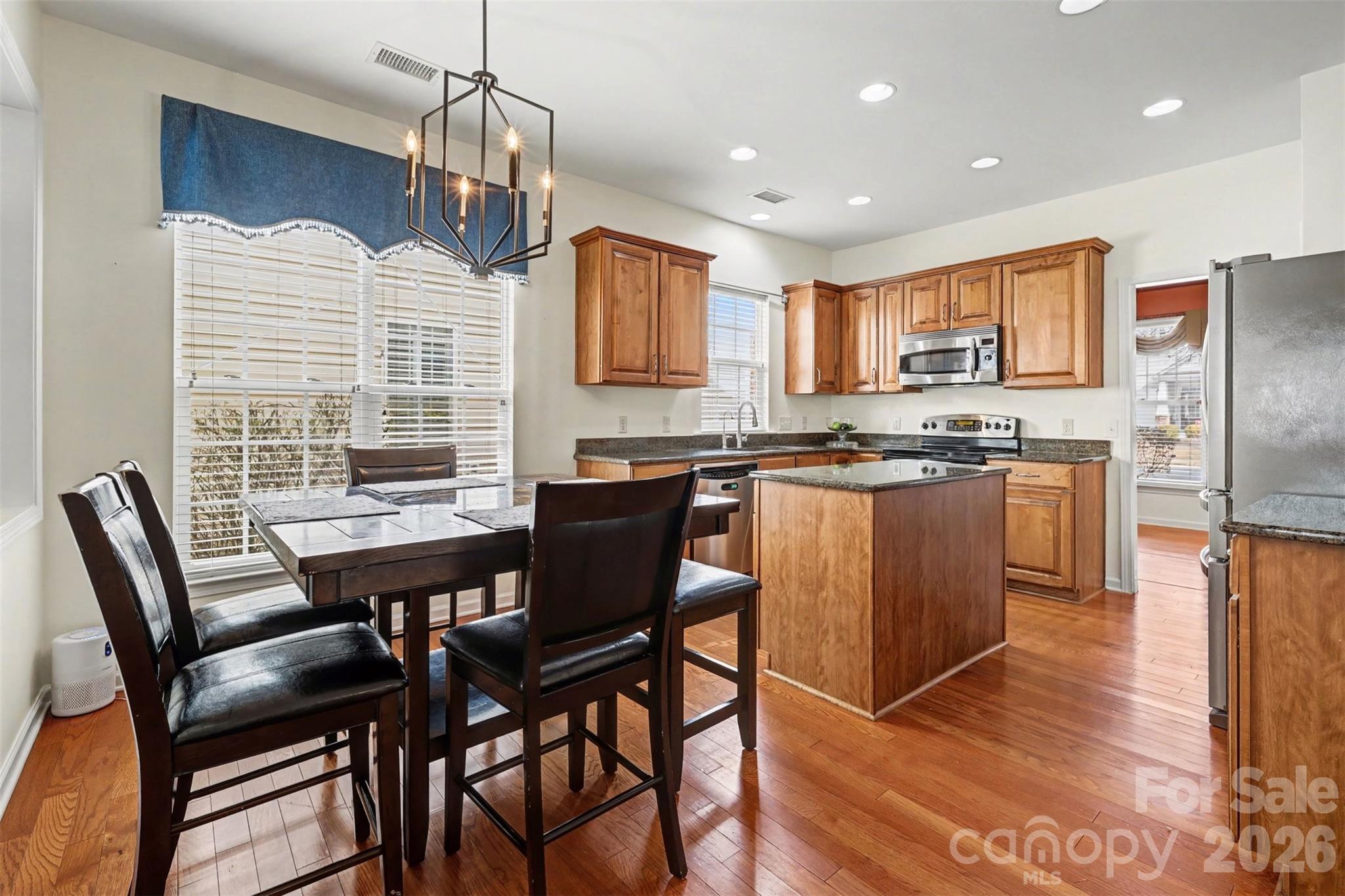 2124 Ashley River Road