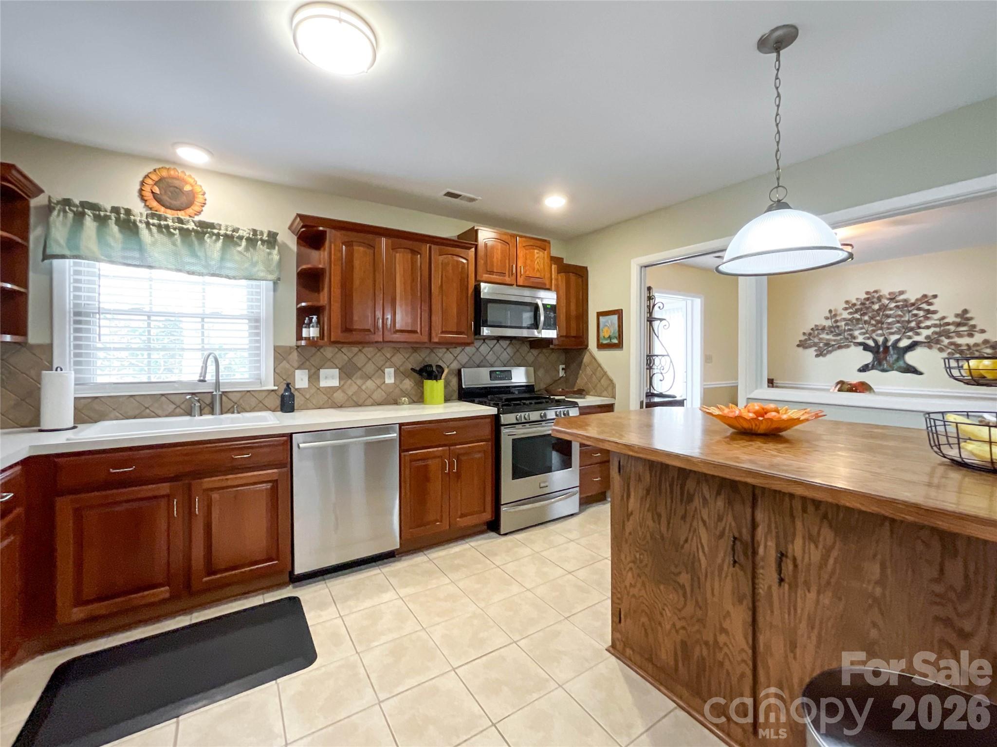 15920 Fieldstone Drive