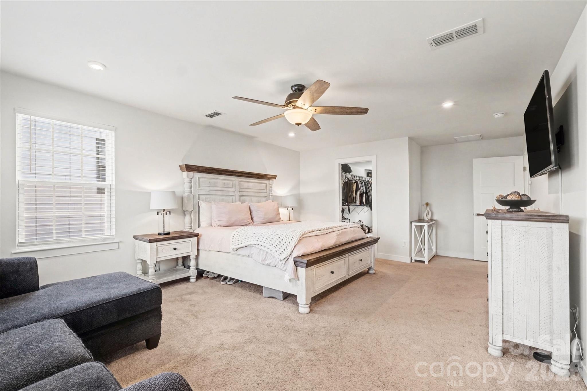 7020 Old Evergreen Parkway