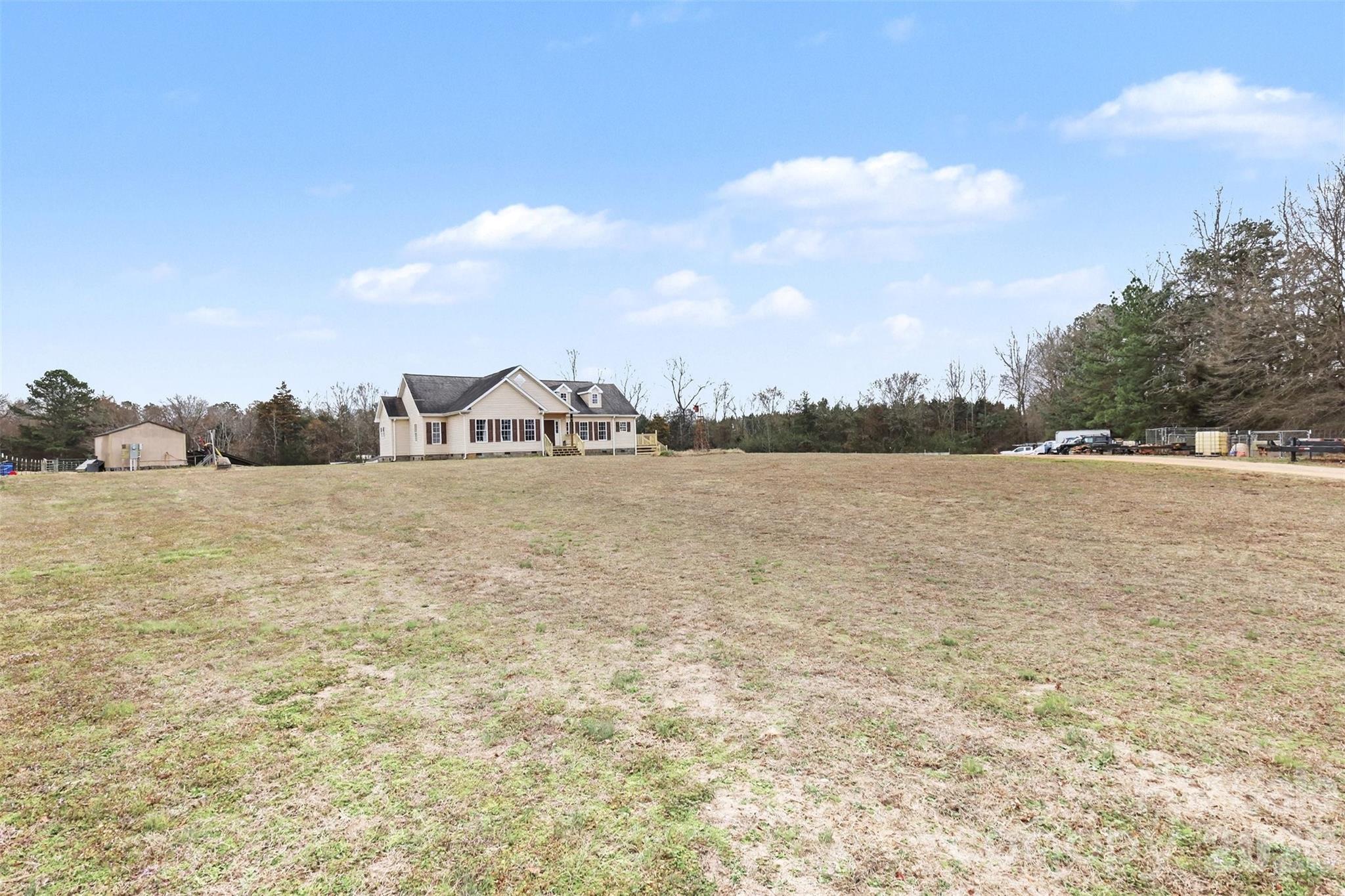2262 Center Road