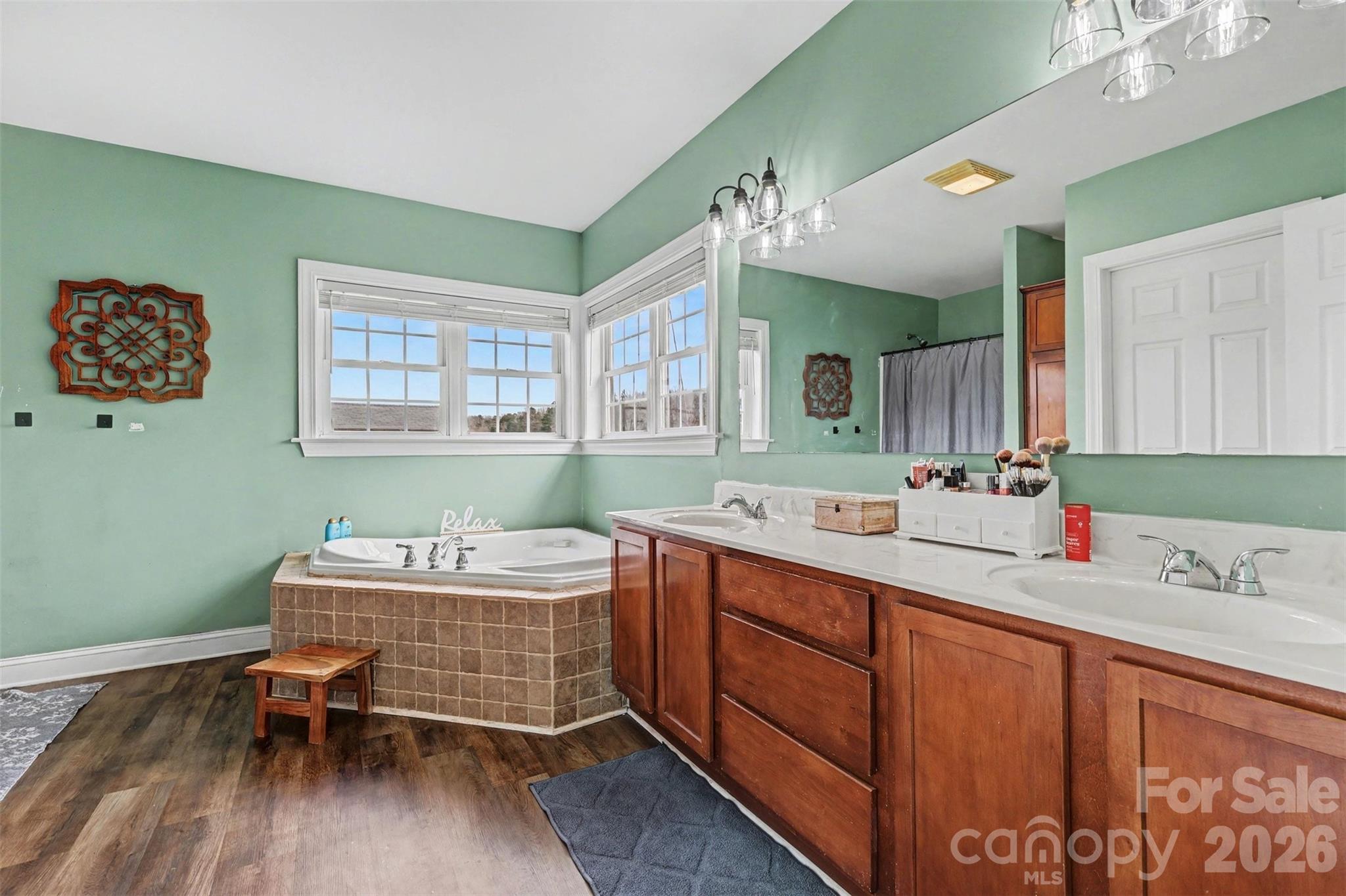 2262 Center Road