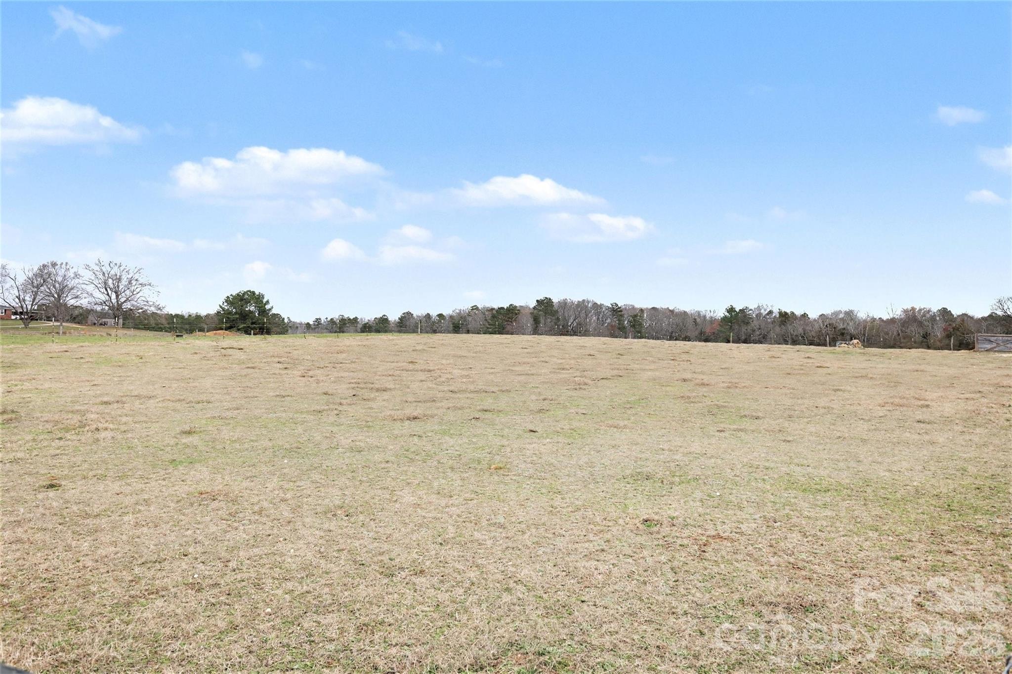 2262 Center Road